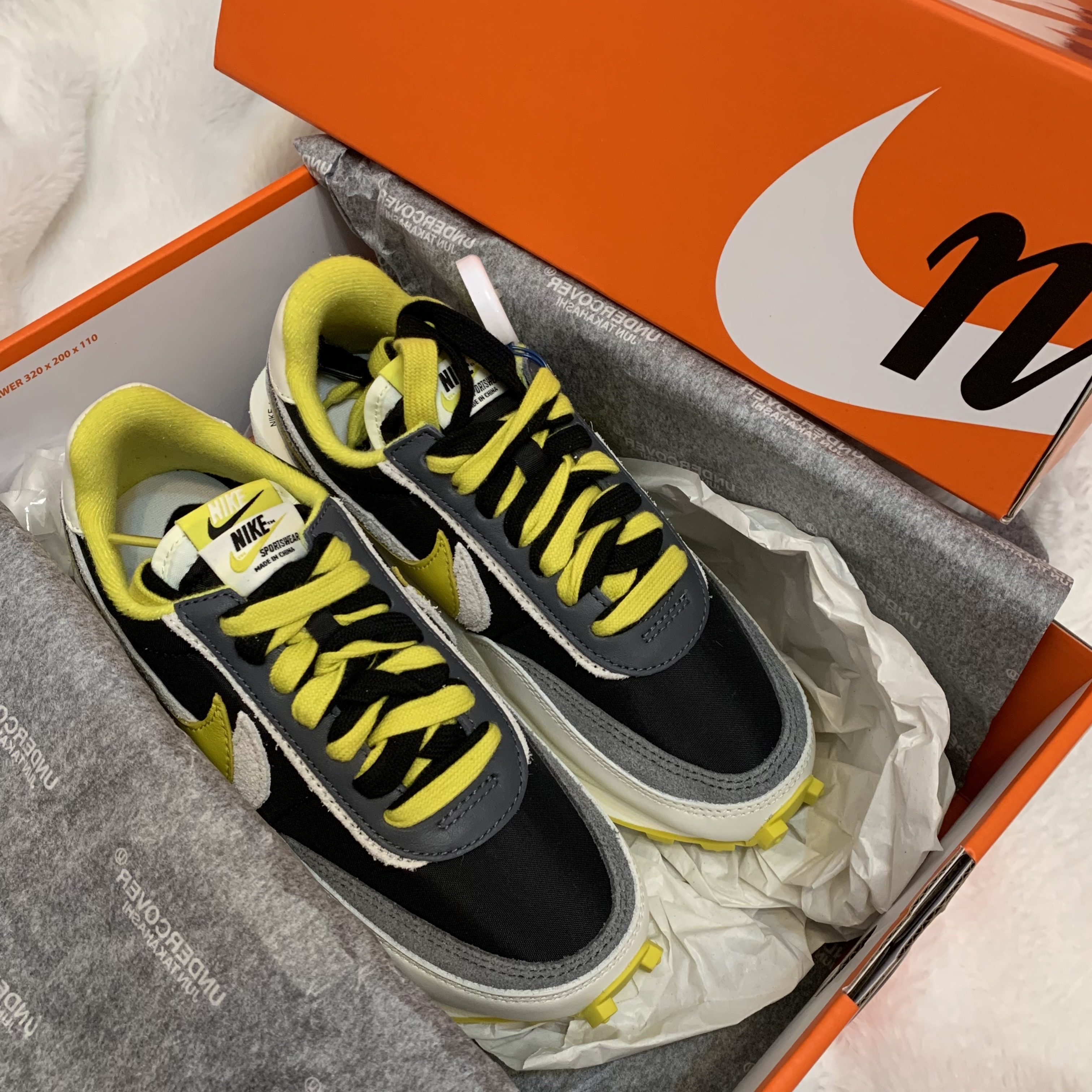 Nike x Sacai x Undercover LDWaffle Black Bright Citron 착용 스타일