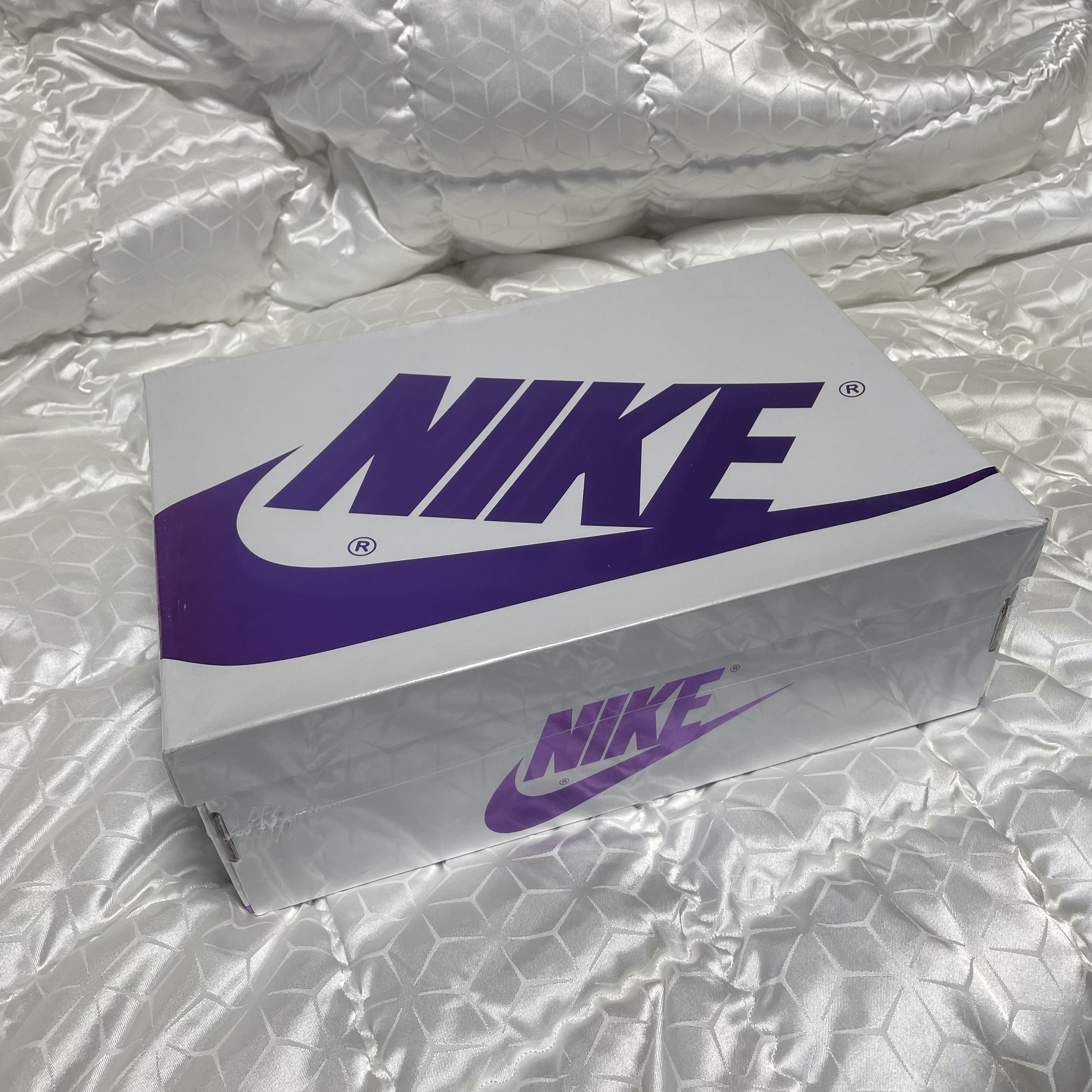 (W) Jordan 1 High OG Court Purple 착용 스타일 - 1