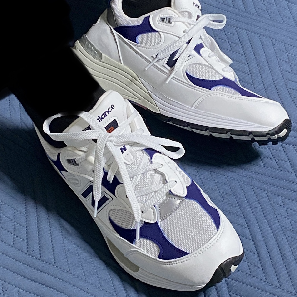 New Balance 992 Made in USA White Navy 착용 스타일