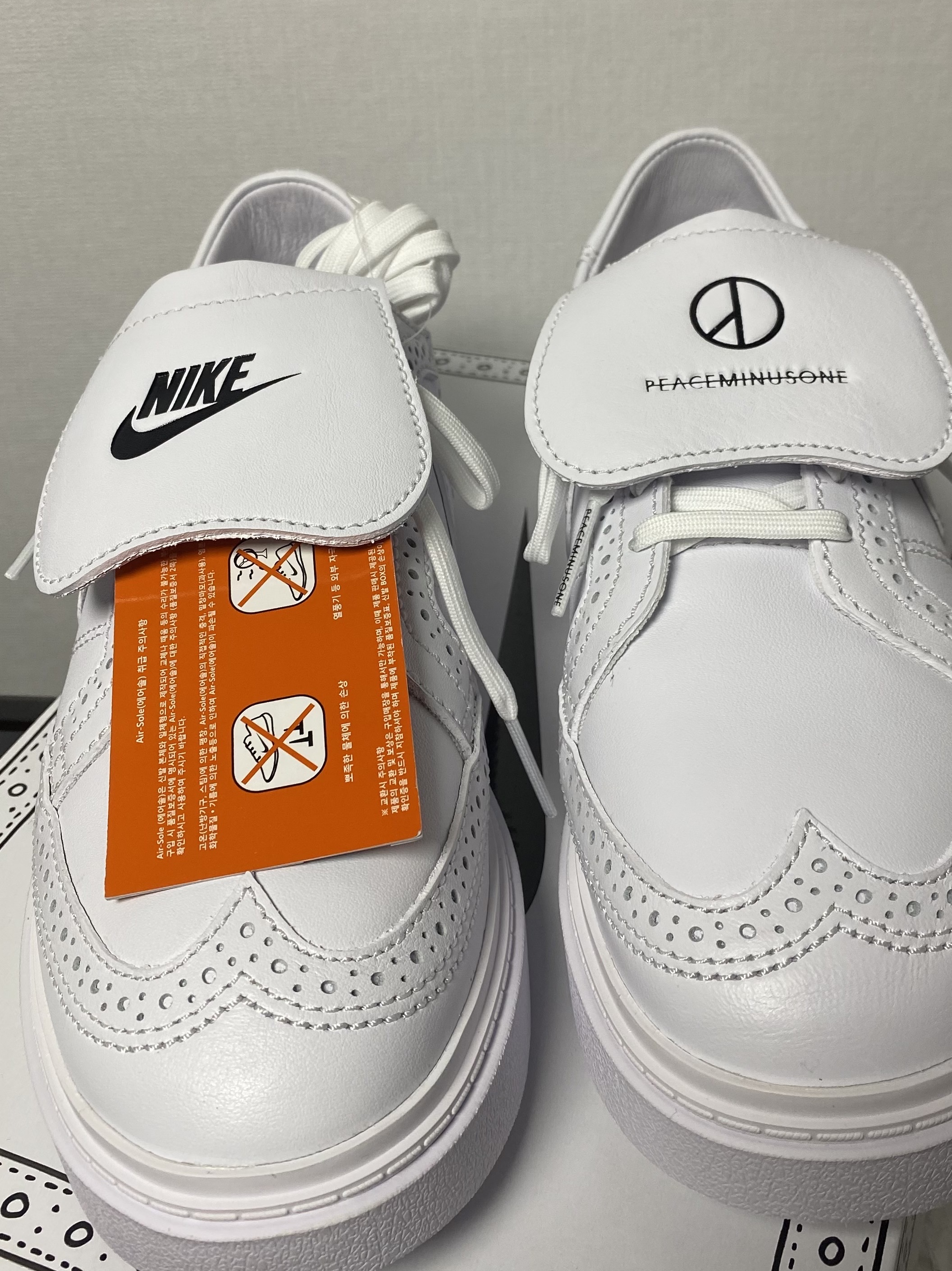 Nike x Peaceminusone Kwondo1 White 착용 스타일 - 1