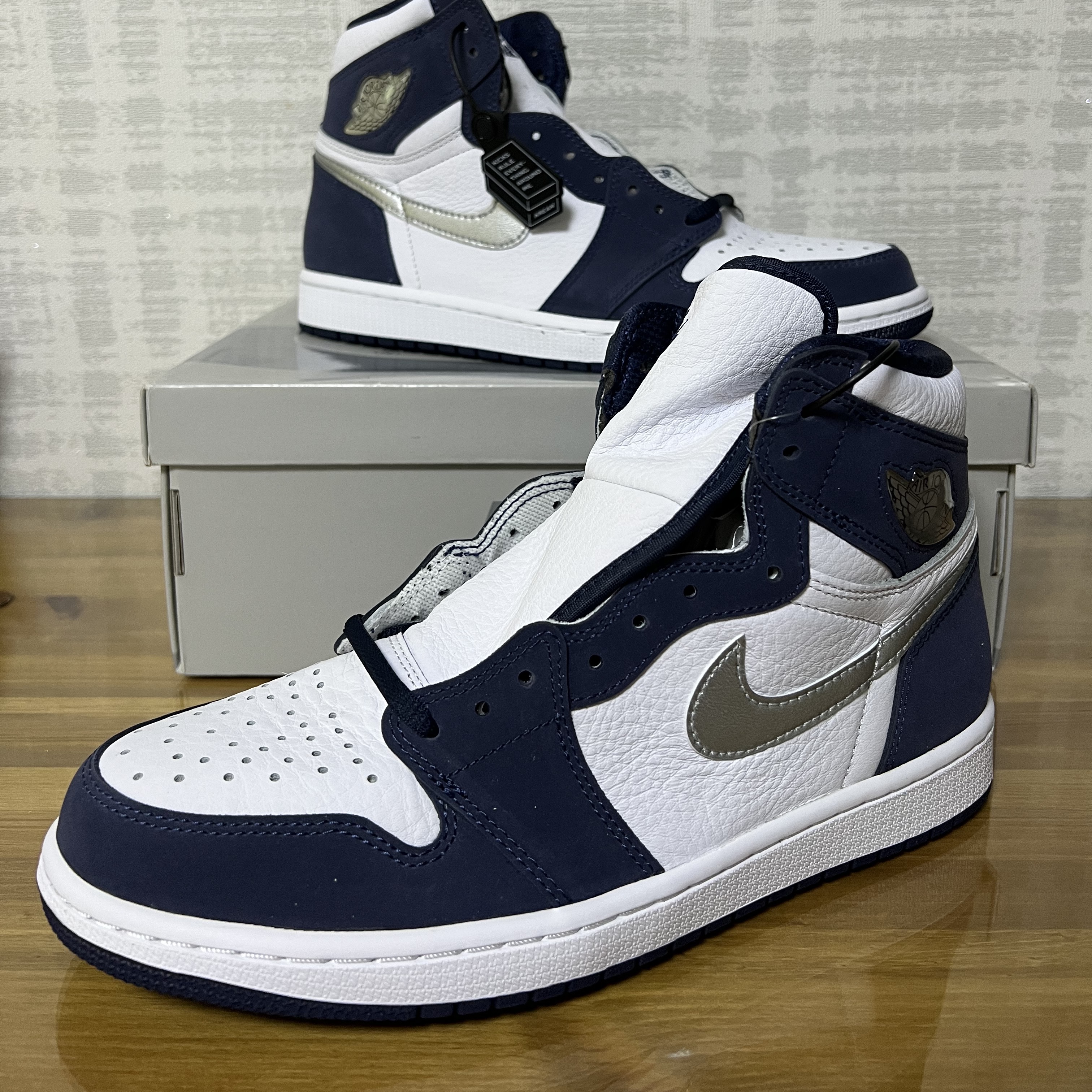 Jordan 1 Retro High OG CO.JP Midnight Navy 착용 스타일 - 2