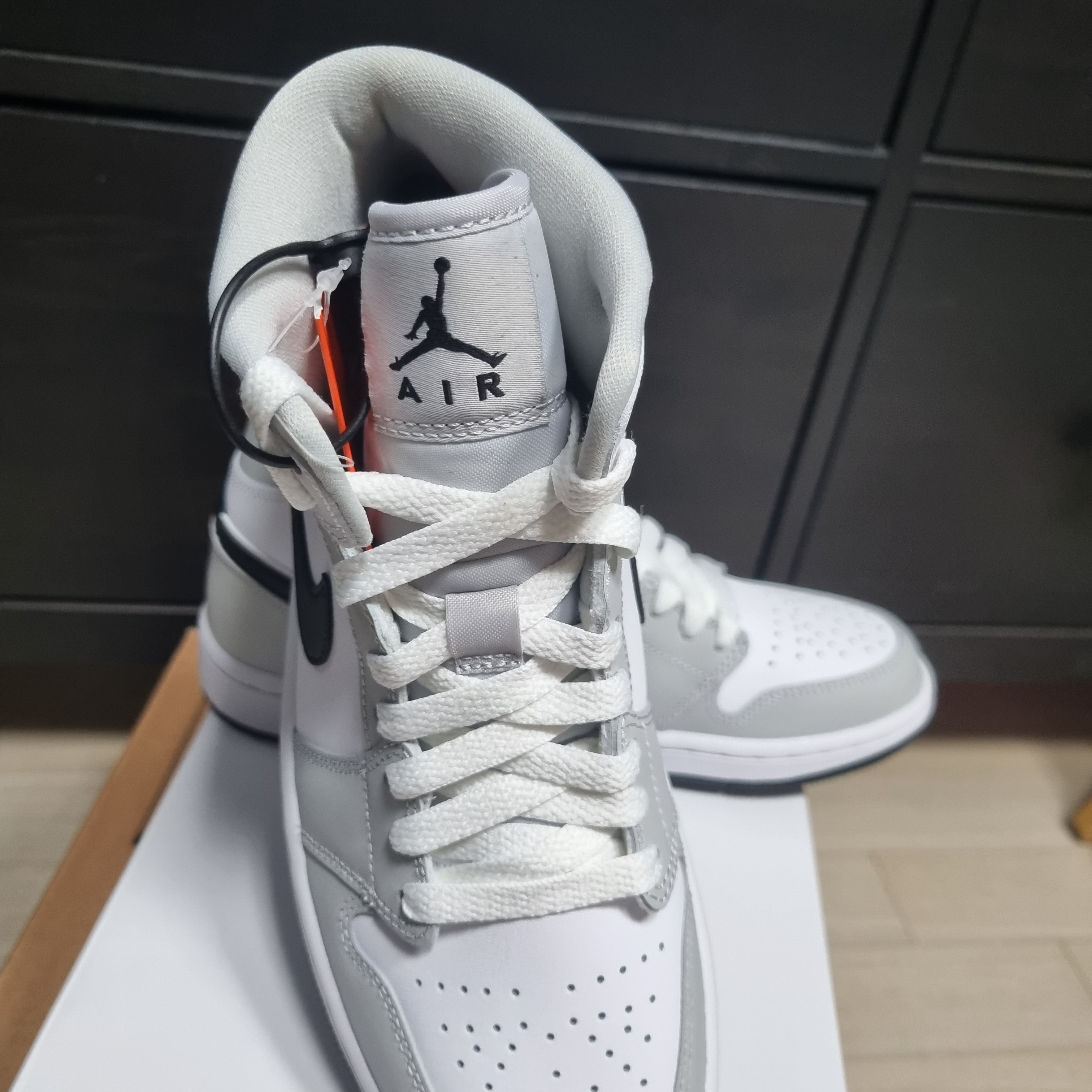 (W) Jordan 1 Mid Grey Fog 착용 스타일 - 5