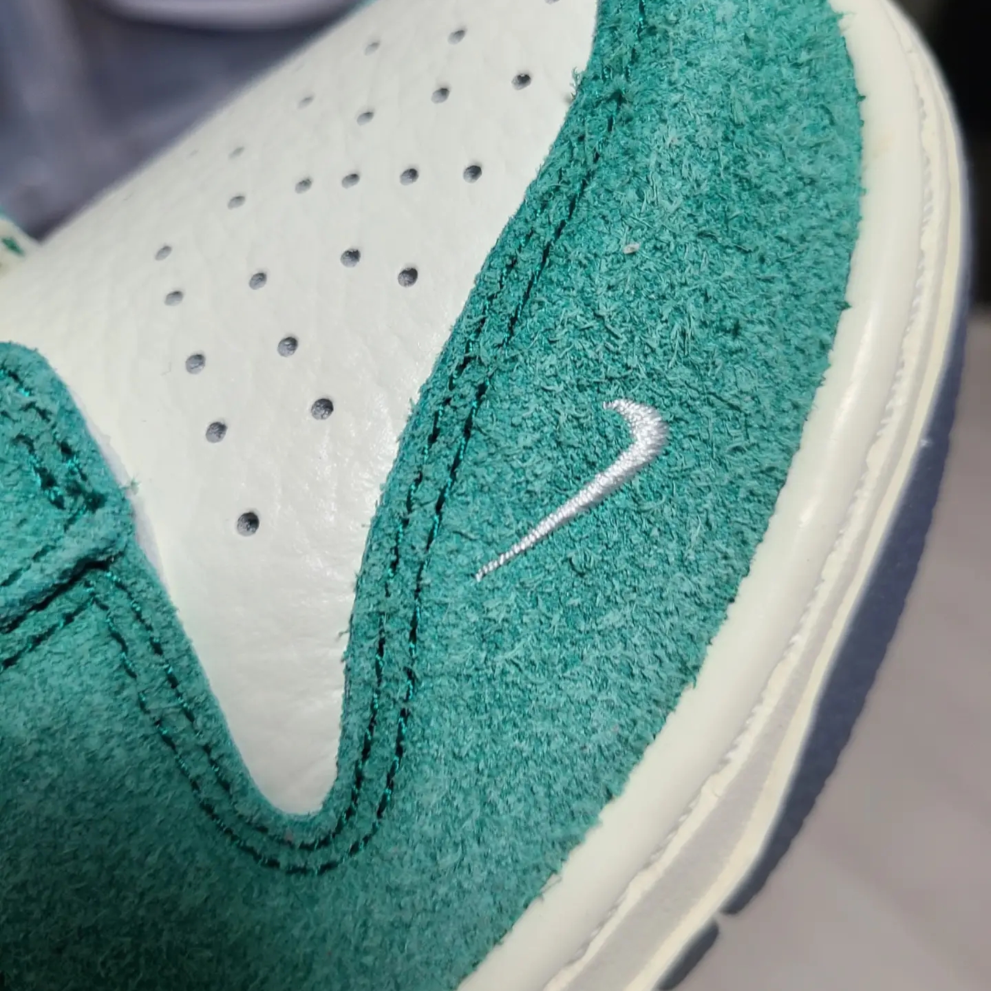 Nike x Kasina Dunk Low Road Sign - Kasina Exclusive 착용 스타일 - 4