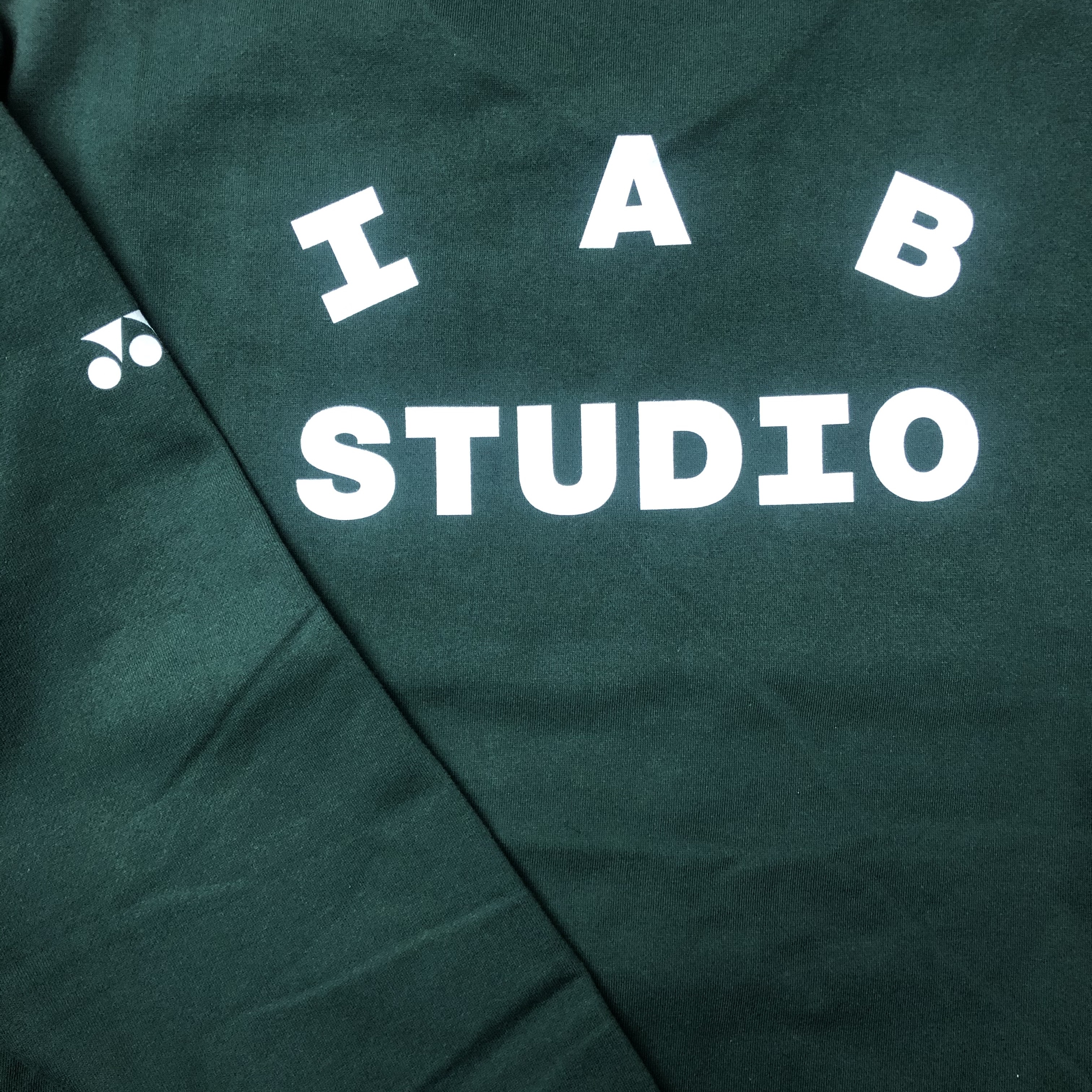 IAB Studio x Yonex Sweatshirt Green 착용 스타일