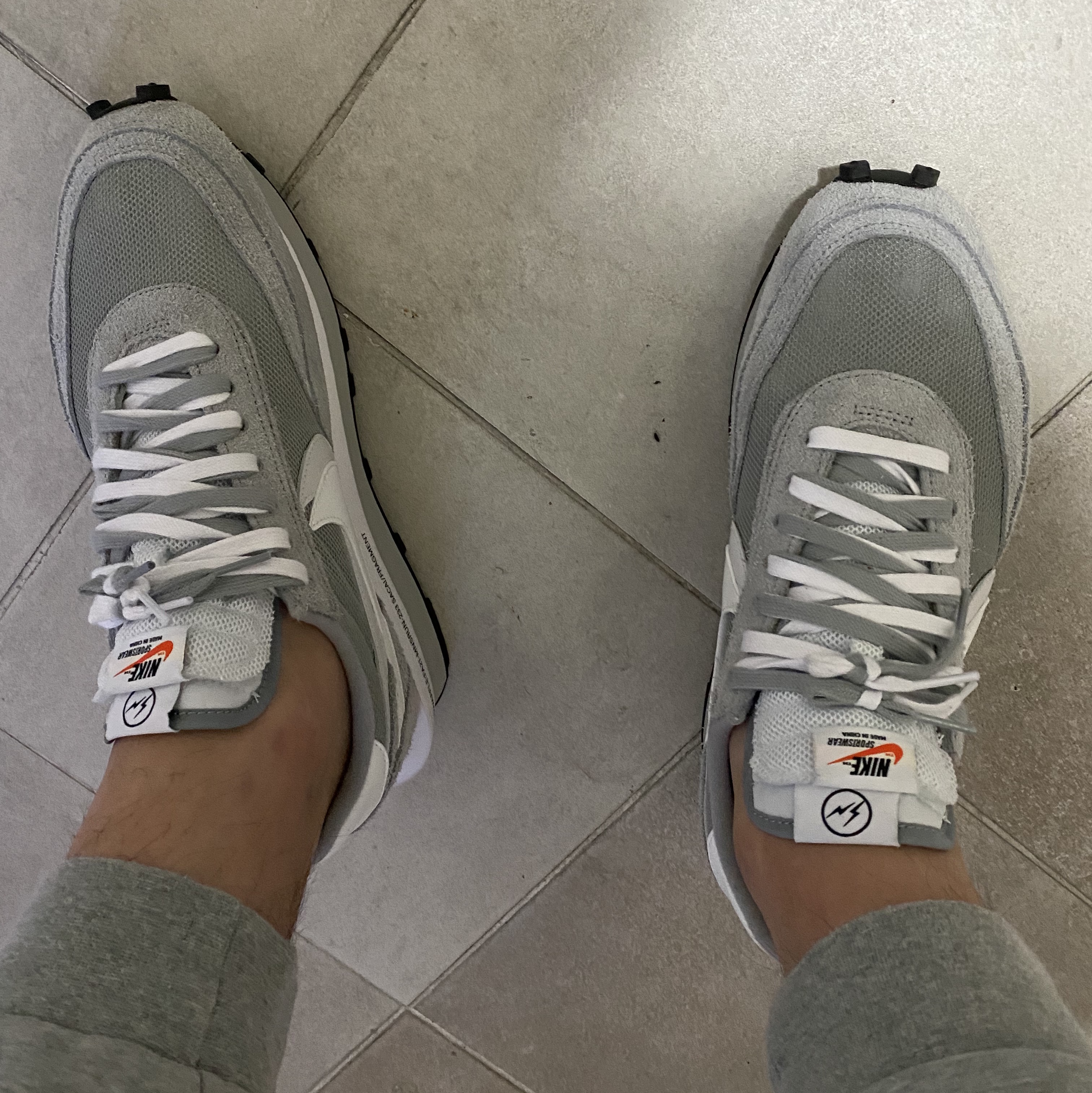 Nike x Sacai x Fragment LDWaffle Light Smoke Grey 착용 스타일