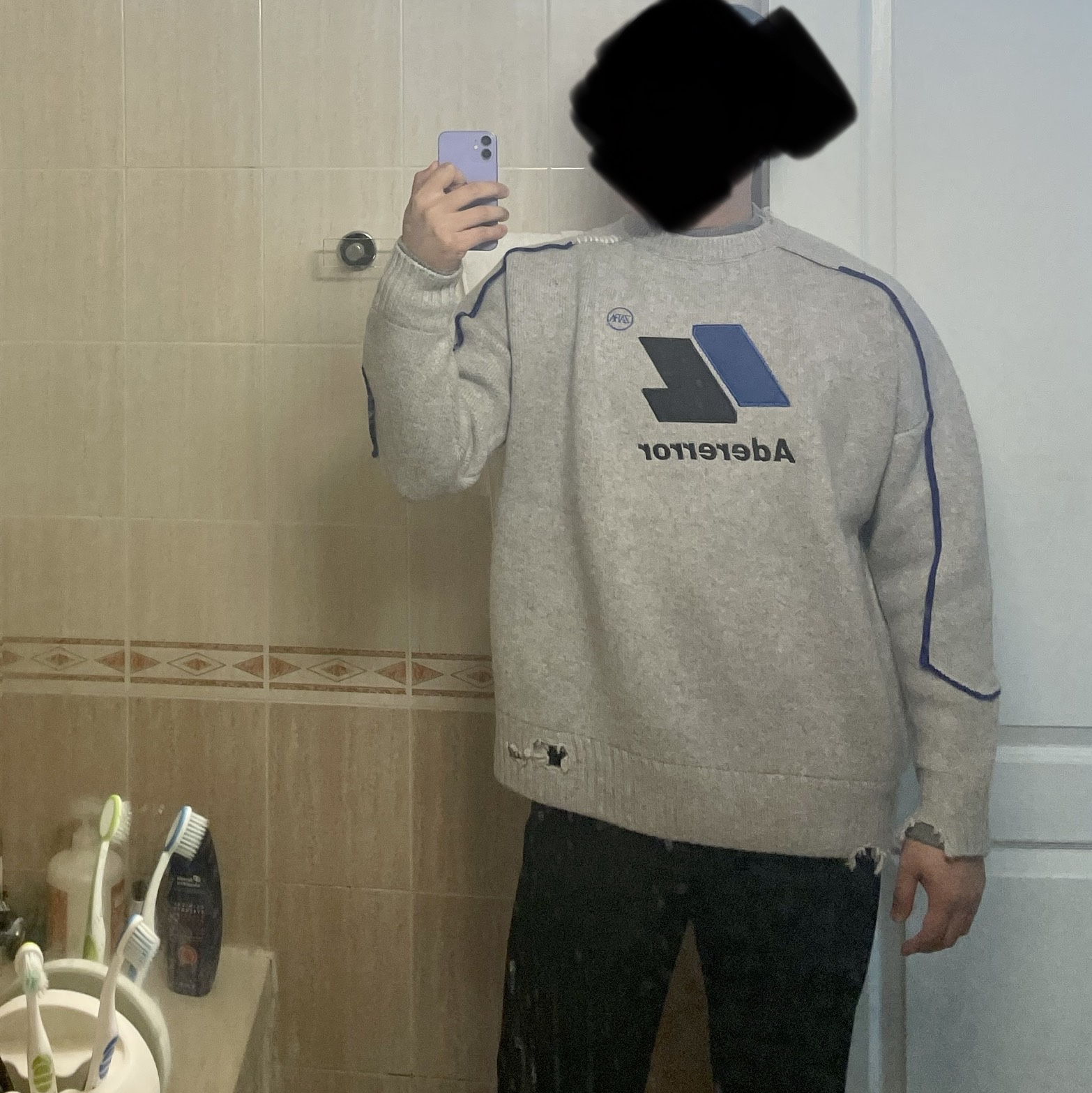 Zara x Ader Error Oversize Sweater Grey 착용 스타일