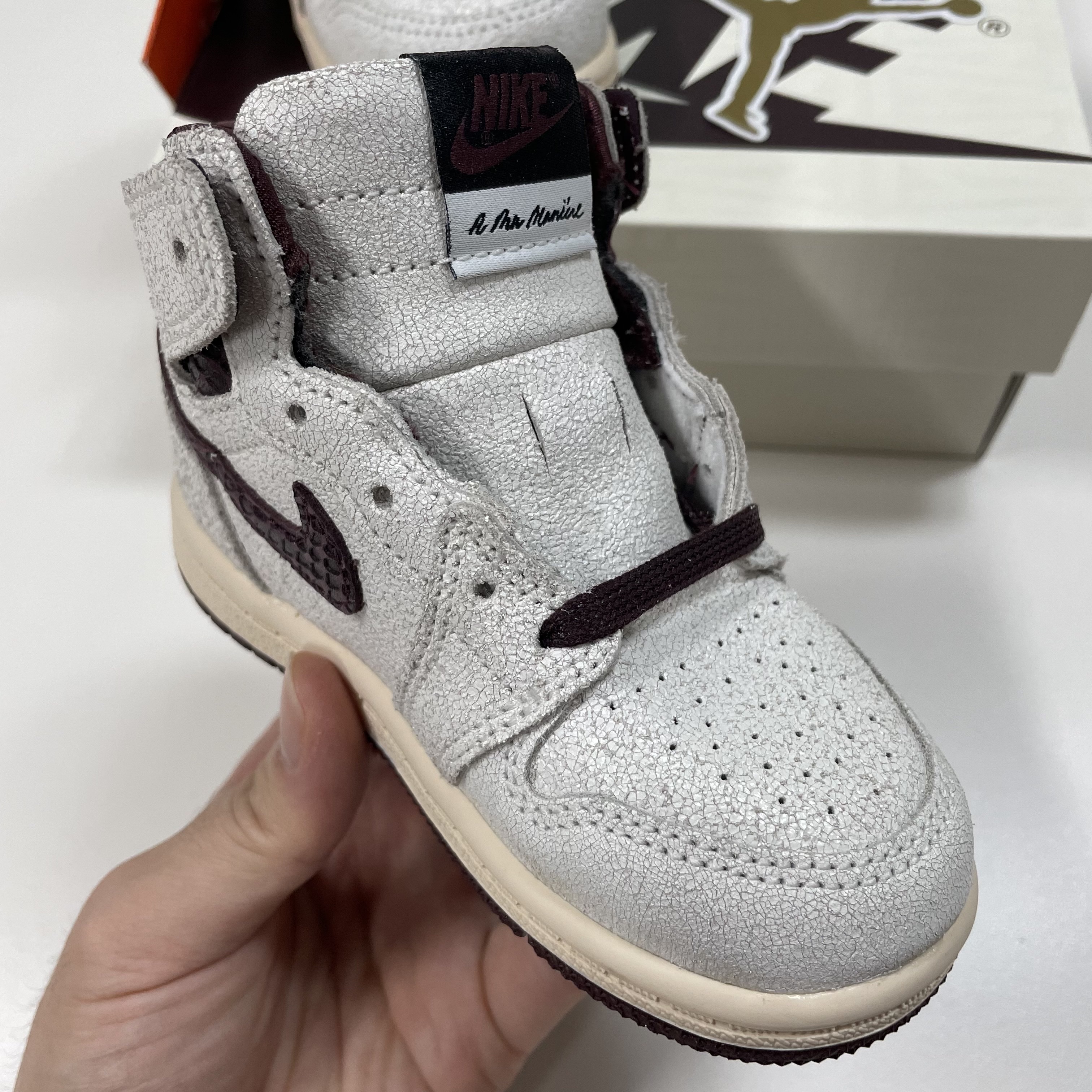 (TD) Jordan 1 x A Ma Maniere Retro High OG SP Burgundy and Sail 착용 스타일 - 2