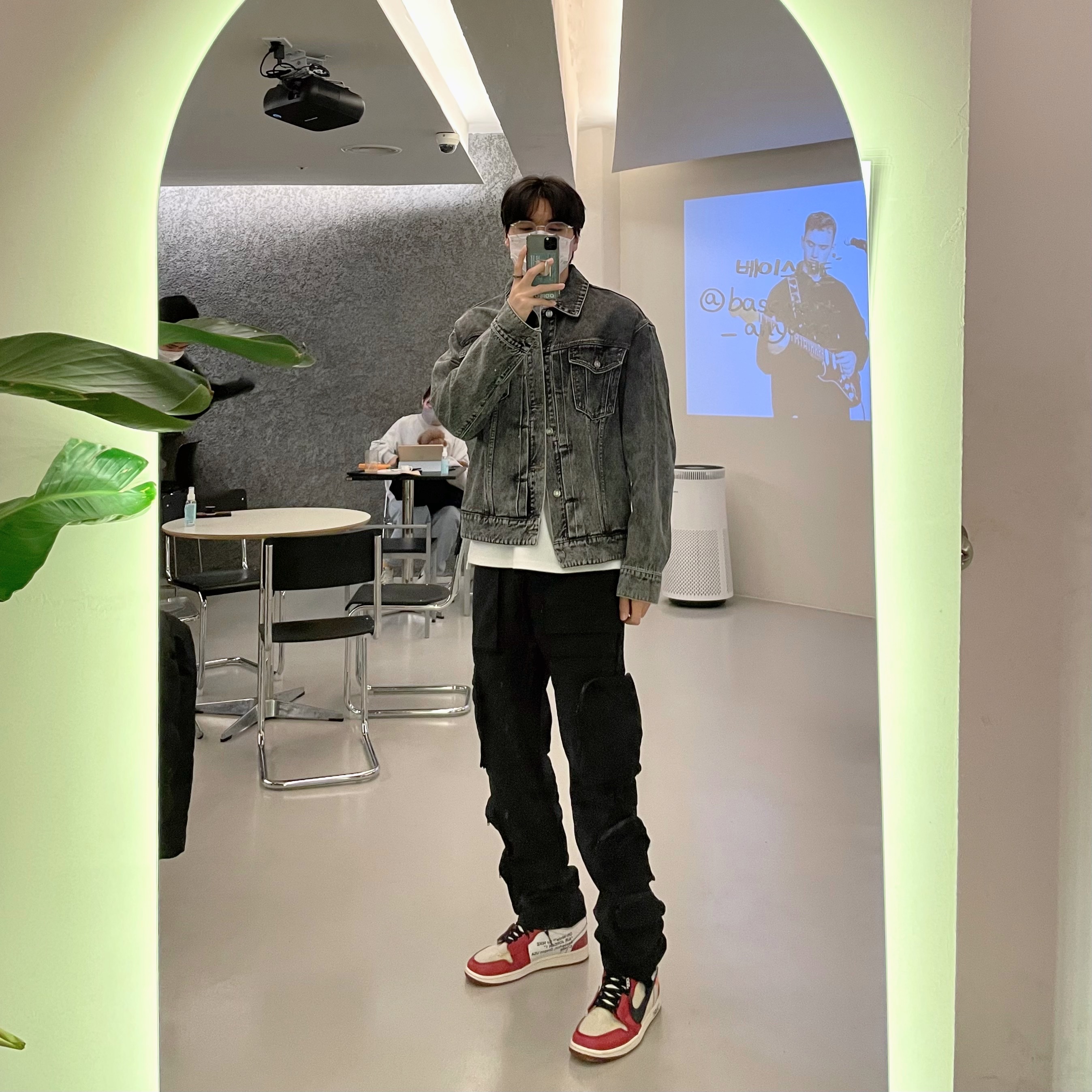 Jordan 1 x Off-White Retro High Chicago The Ten 착용 스타일