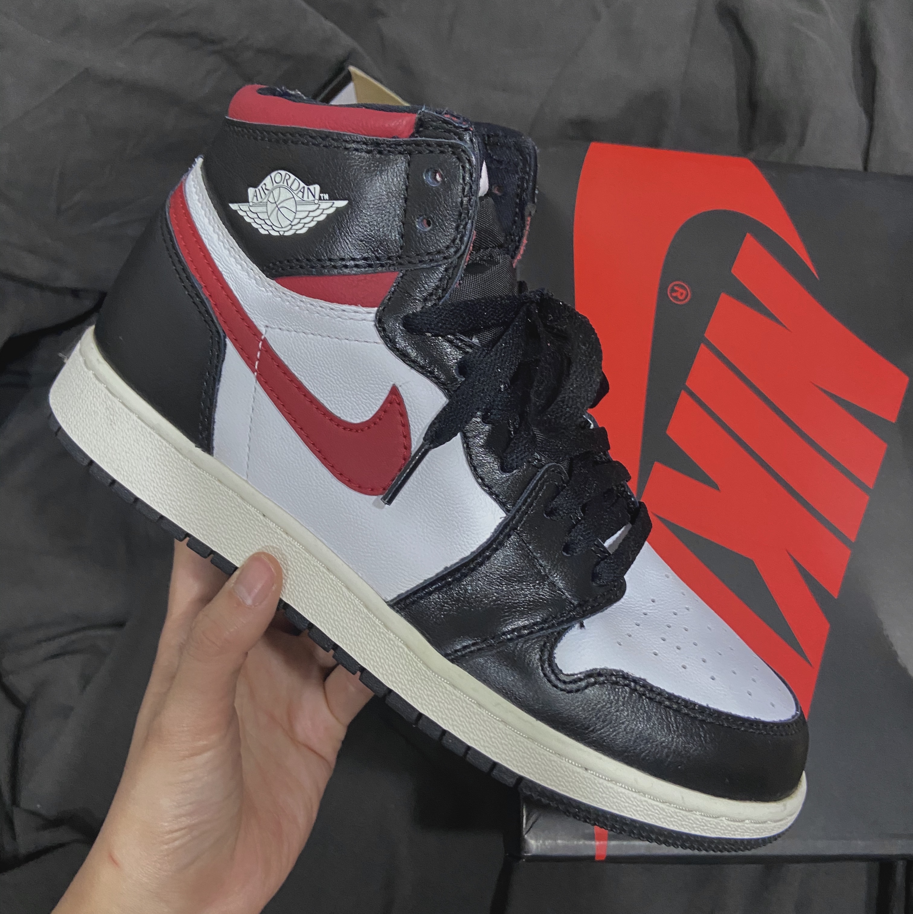 (GS) Jordan 1 Retro High OG Gym Red 착용 스타일