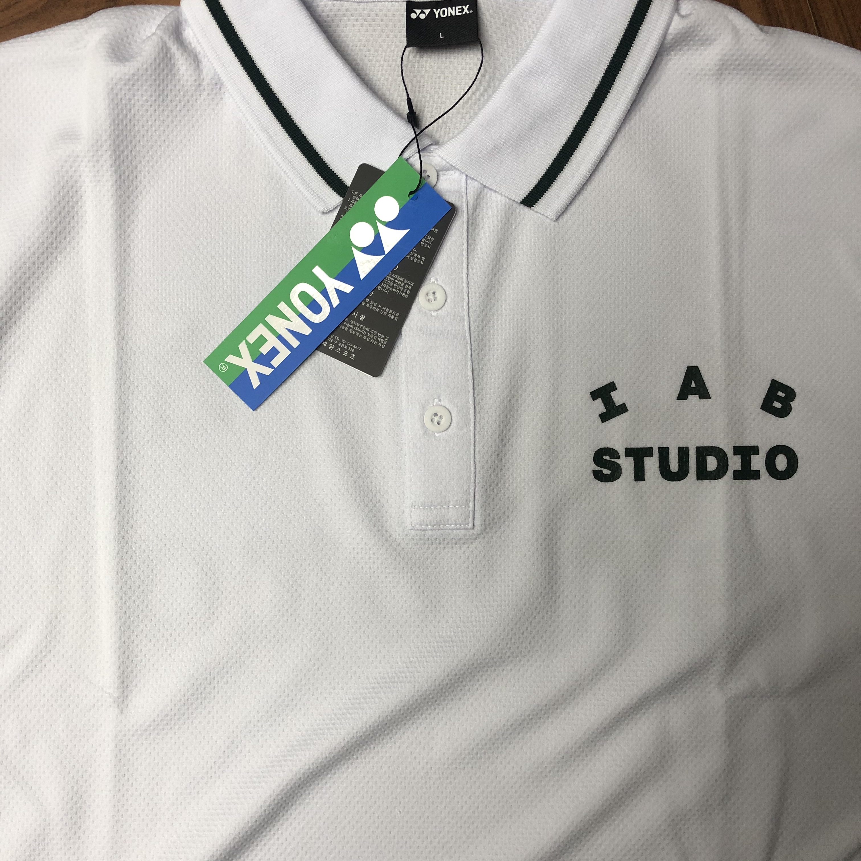 IAB Studio x Yonex Game Shirt White 착용 스타일 - 1