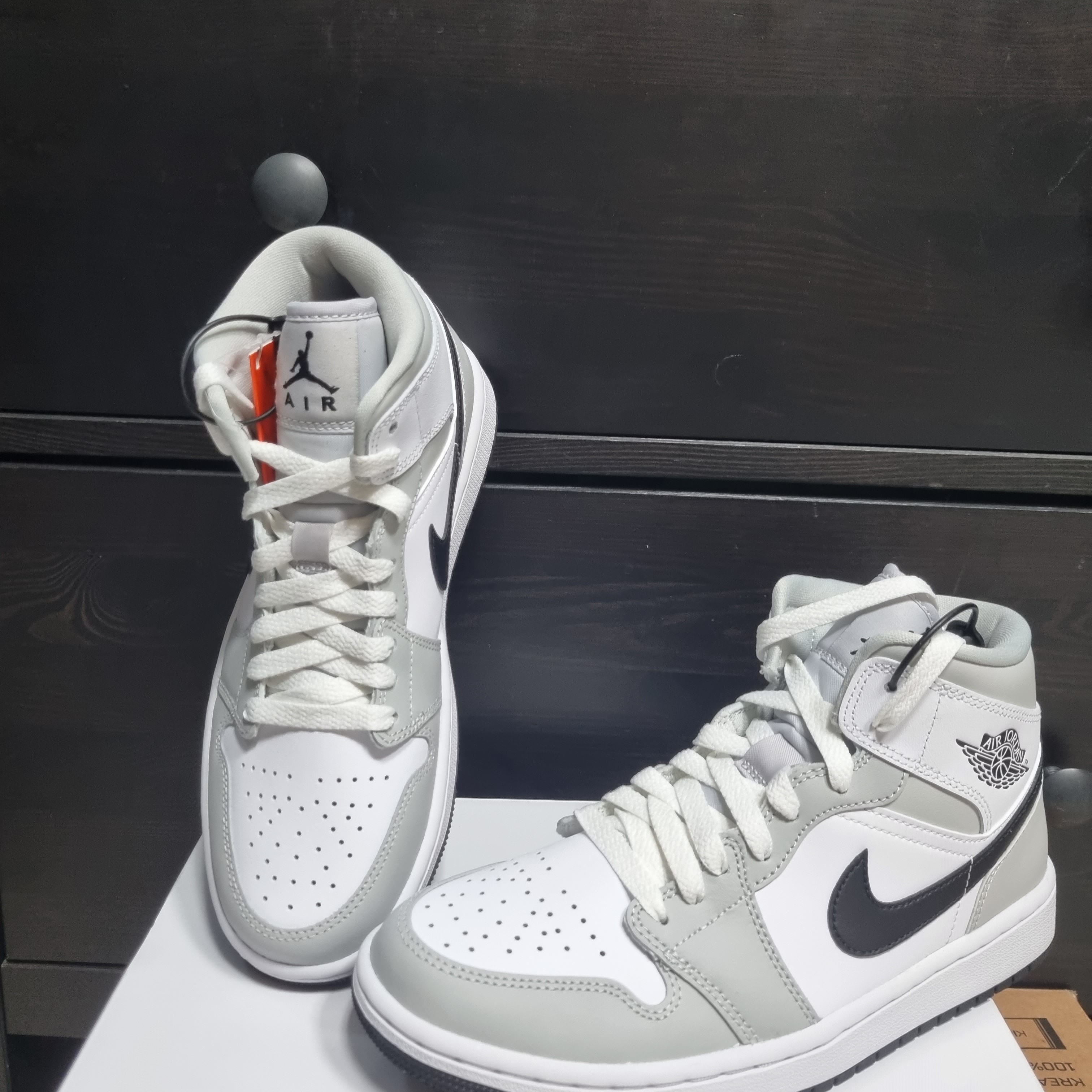 (W) Jordan 1 Mid Grey Fog 착용 스타일 - 3