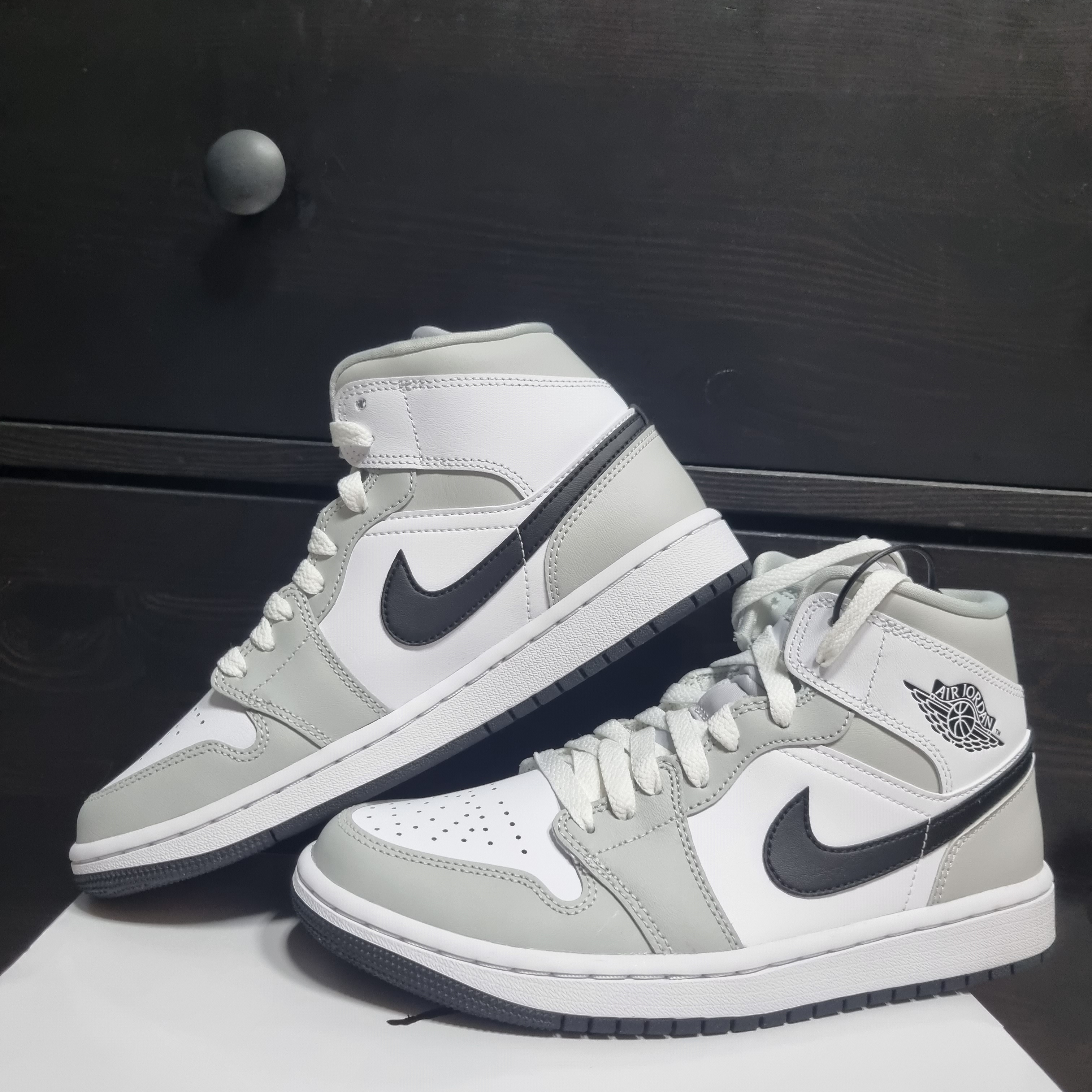 (W) Jordan 1 Mid Grey Fog 착용 스타일 - 2