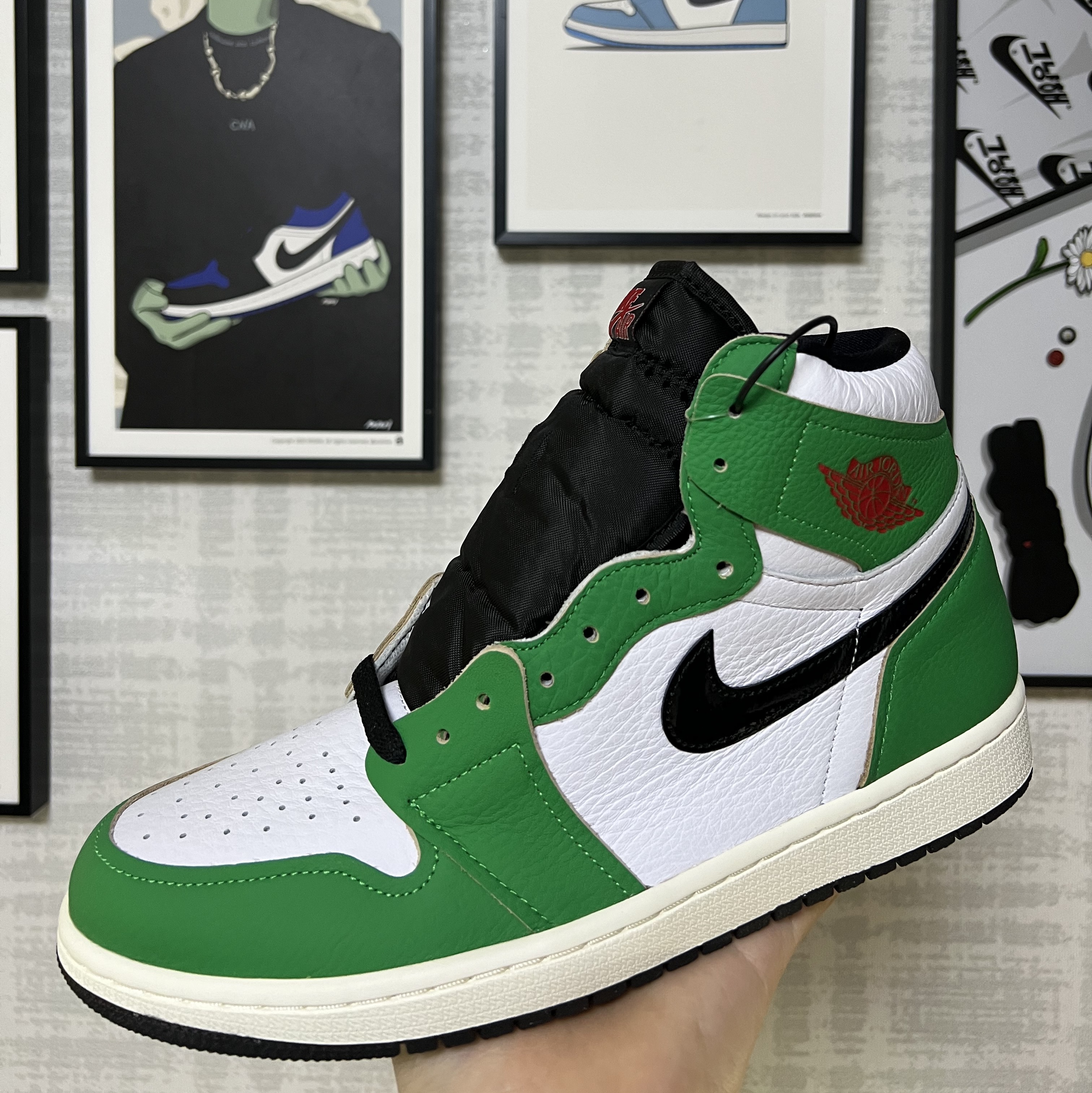 (W) Jordan 1 Retro High OG Lucky Green 착용 스타일 - 1