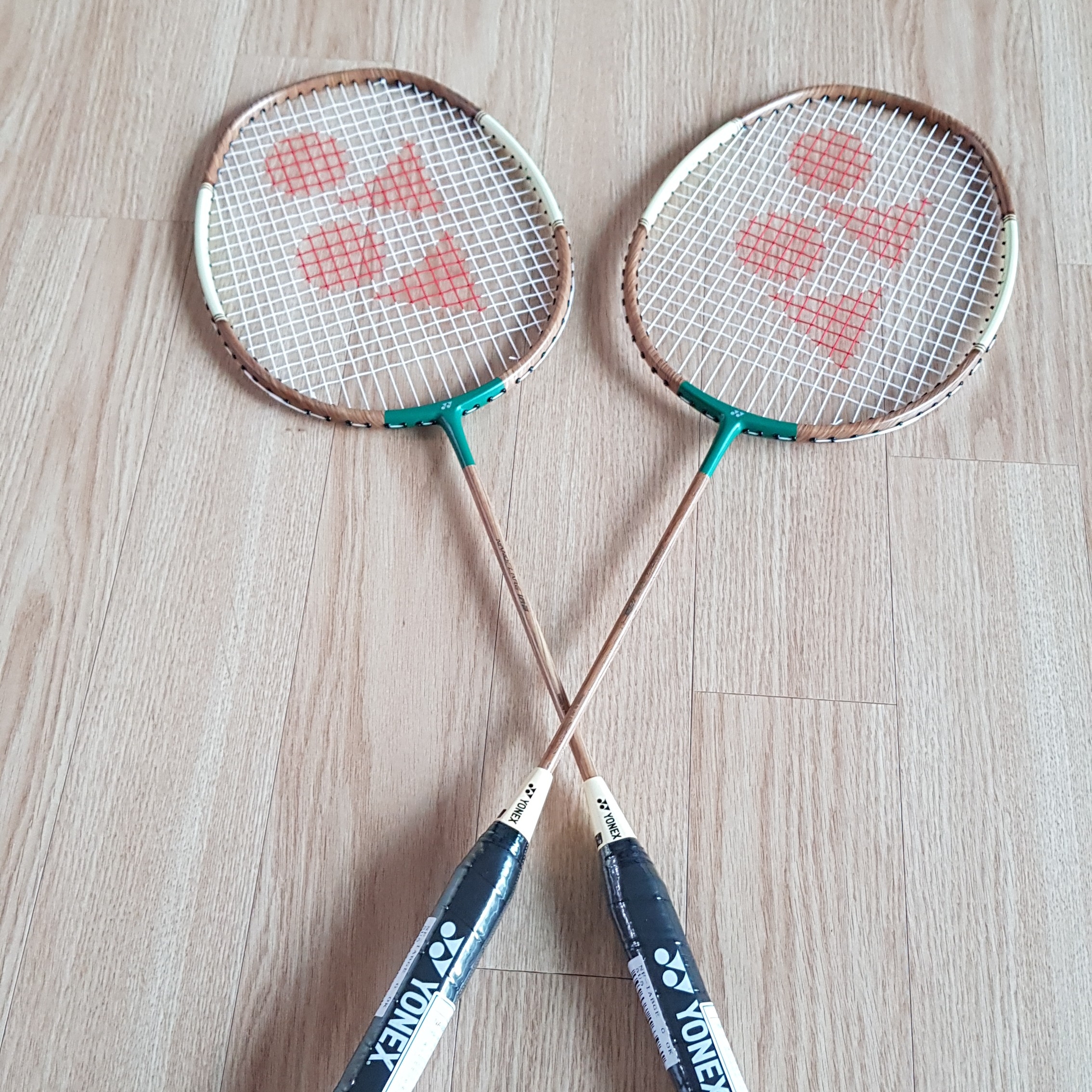 IAB Studio x Yonex Double Racquet Nanoflare 착용 스타일 - 2