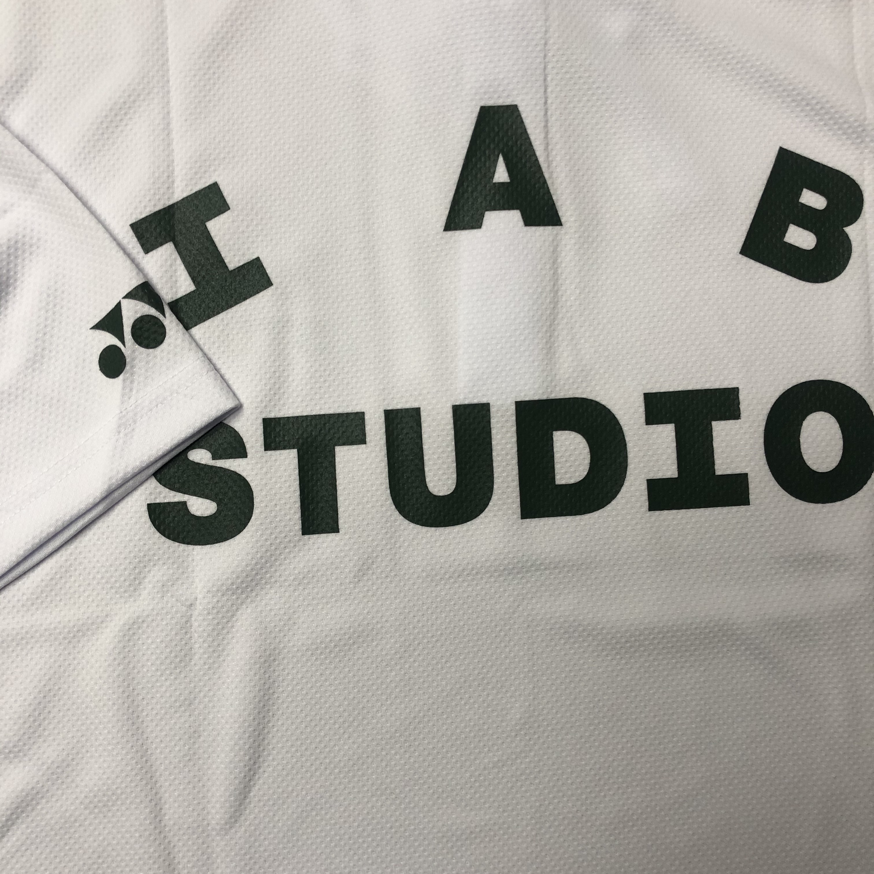 IAB Studio x Yonex Game Shirt White 착용 스타일 - 2