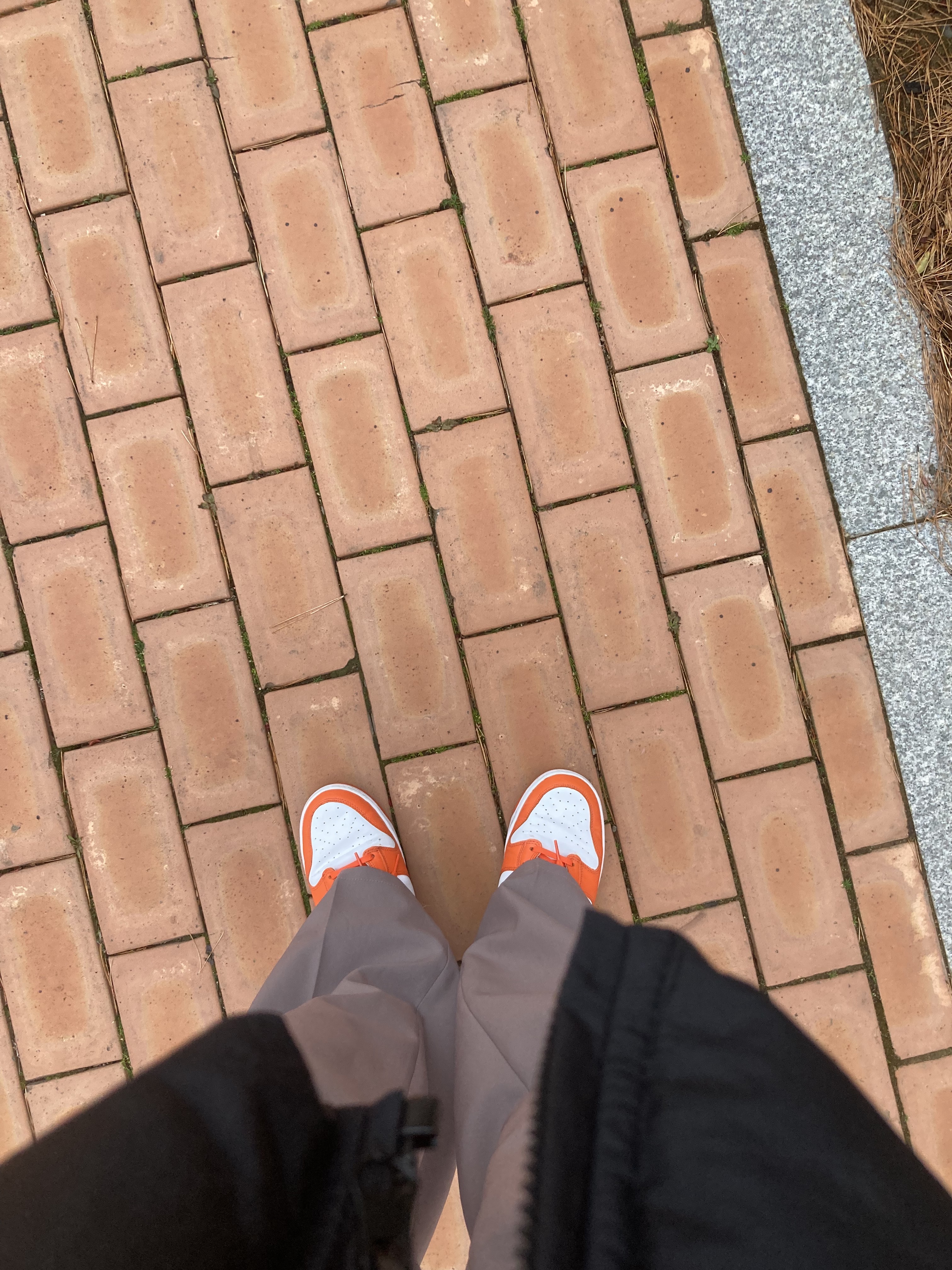 Nike Dunk High Retro Orange Blaze 착용 스타일