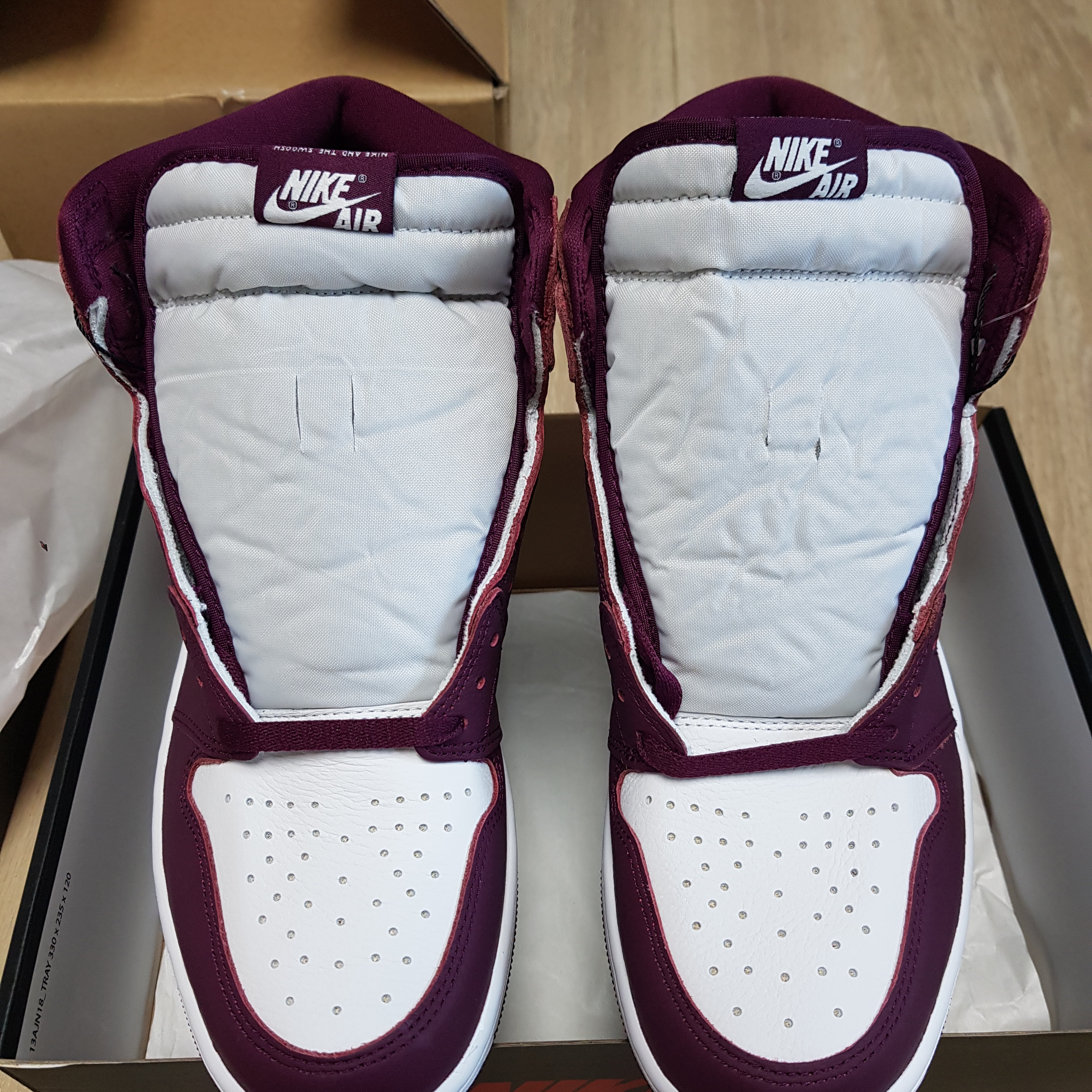 Jordan 1 Retro High OG Bordeaux 착용 스타일 - 3