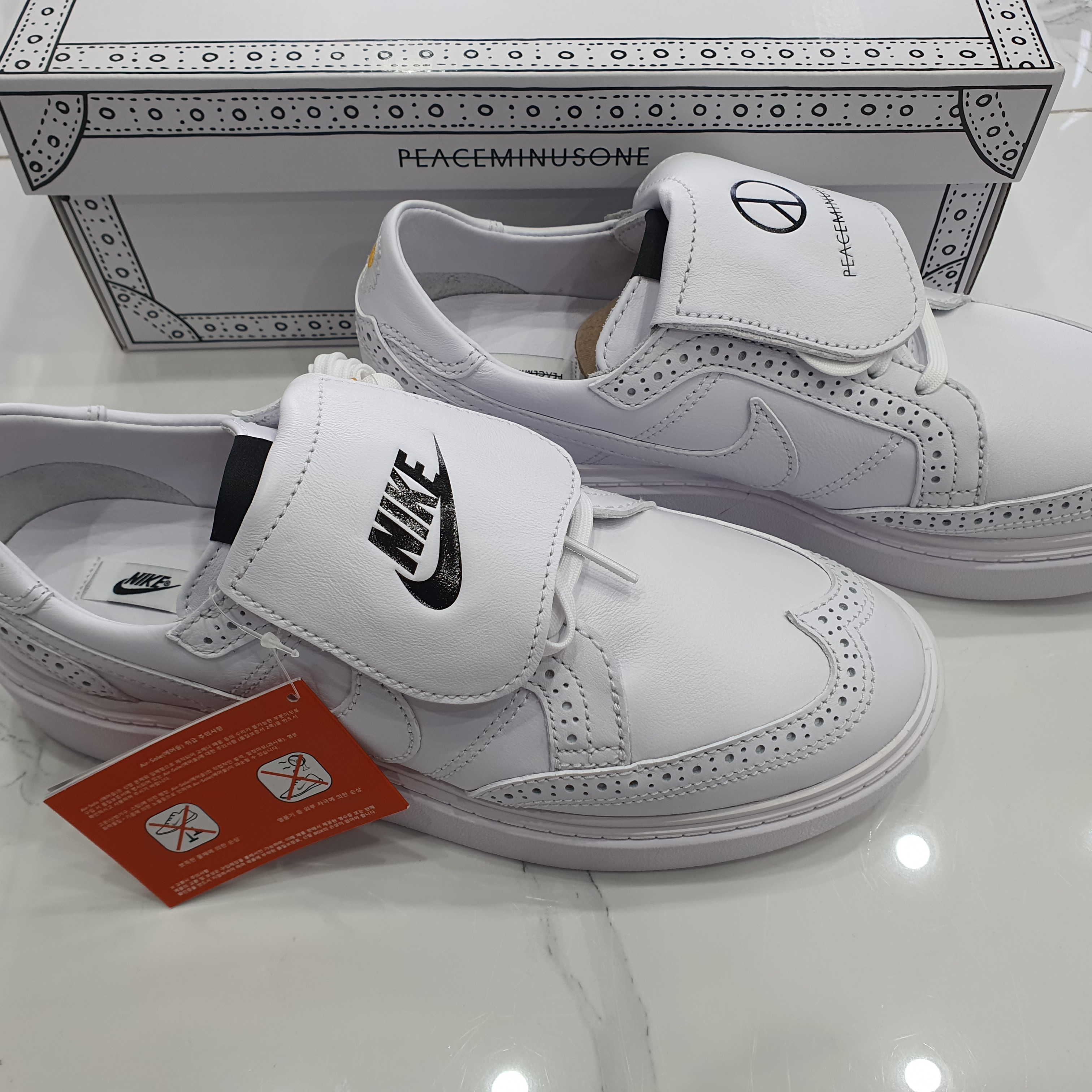 Nike x Peaceminusone Kwondo1 White 착용 스타일 - 3