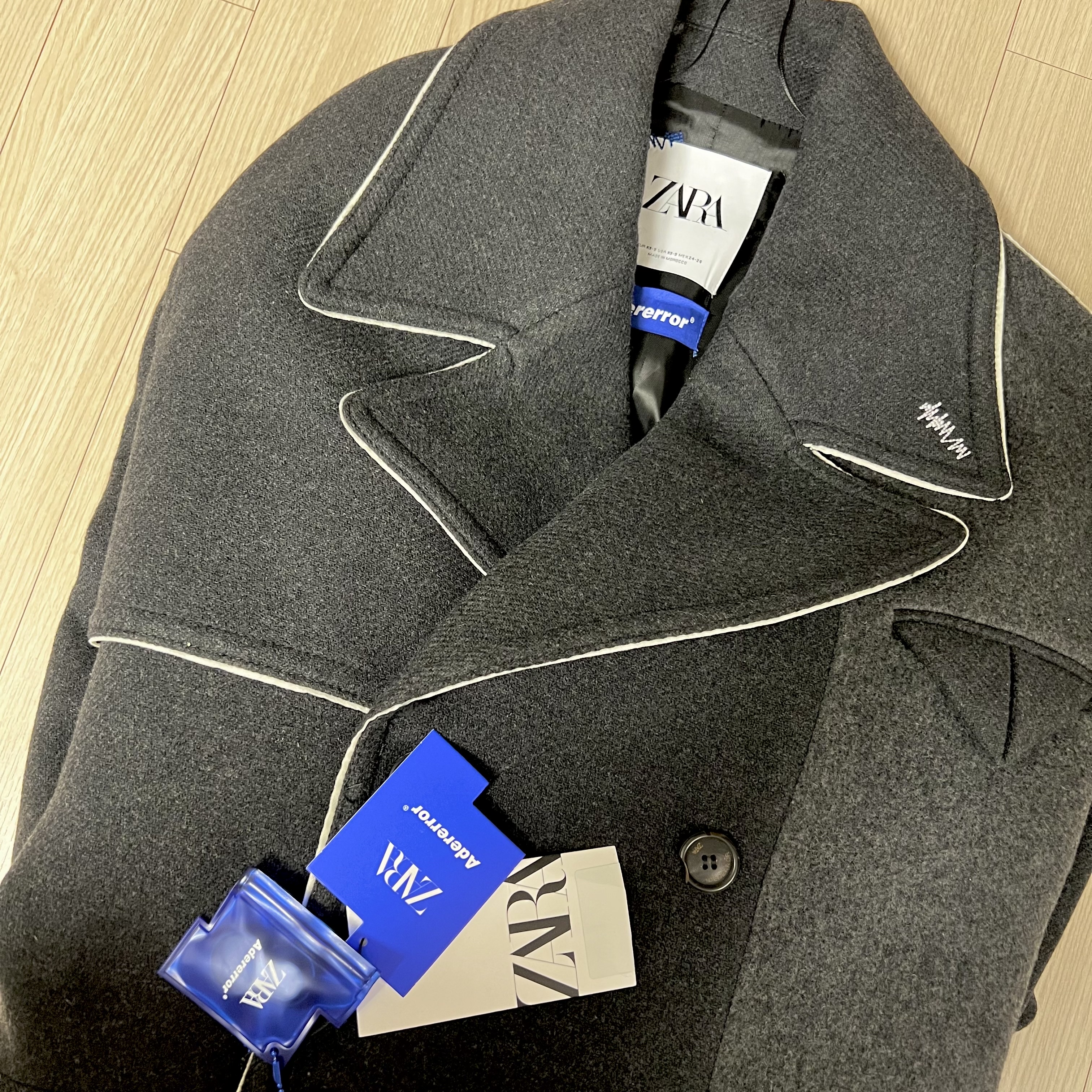 Zara x Ader Error Puffer Jacket Black, Zara x Ader Error Oversize Sweatshirt Grey 착용 스타일 - 4