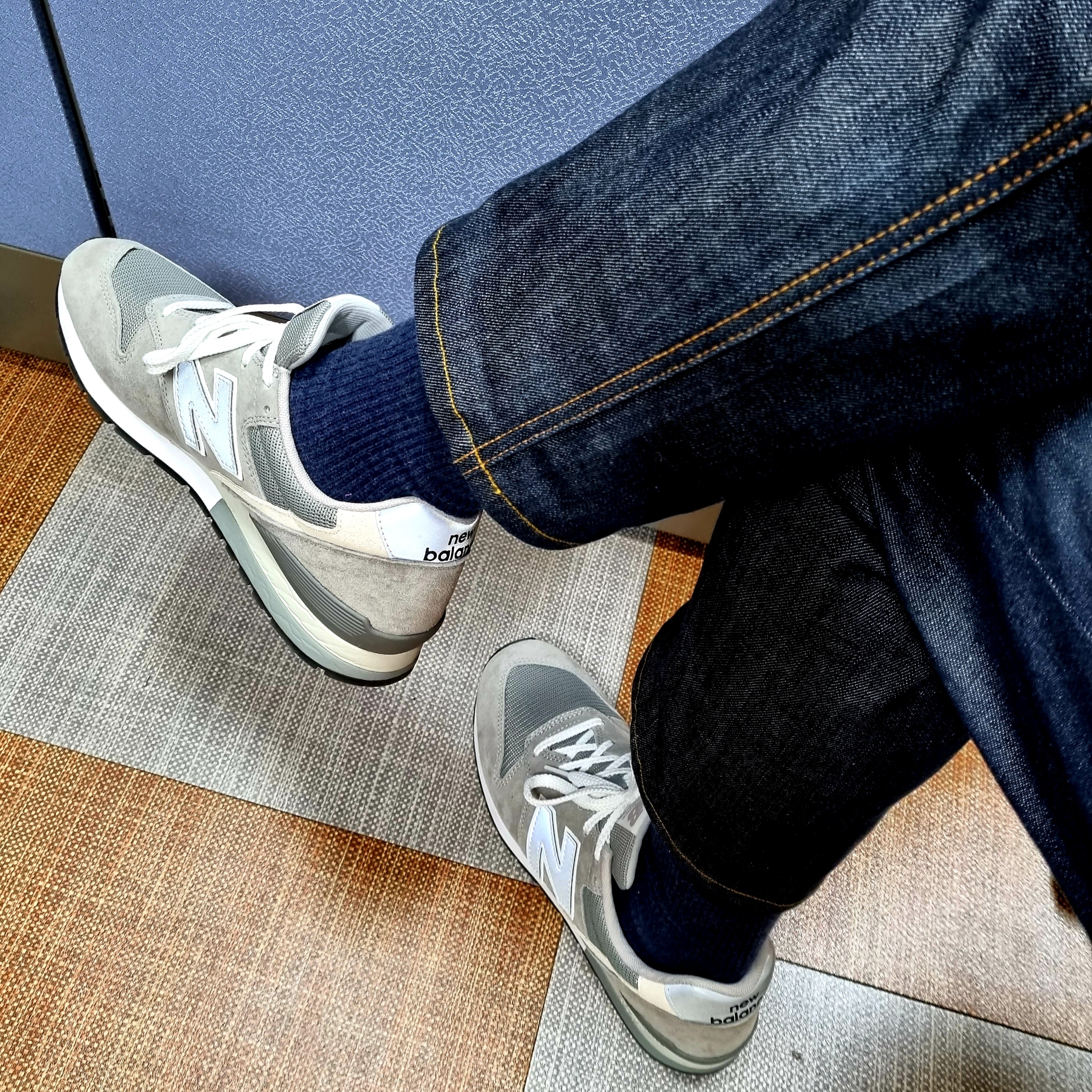 New Balance 996 Grey 착용 스타일