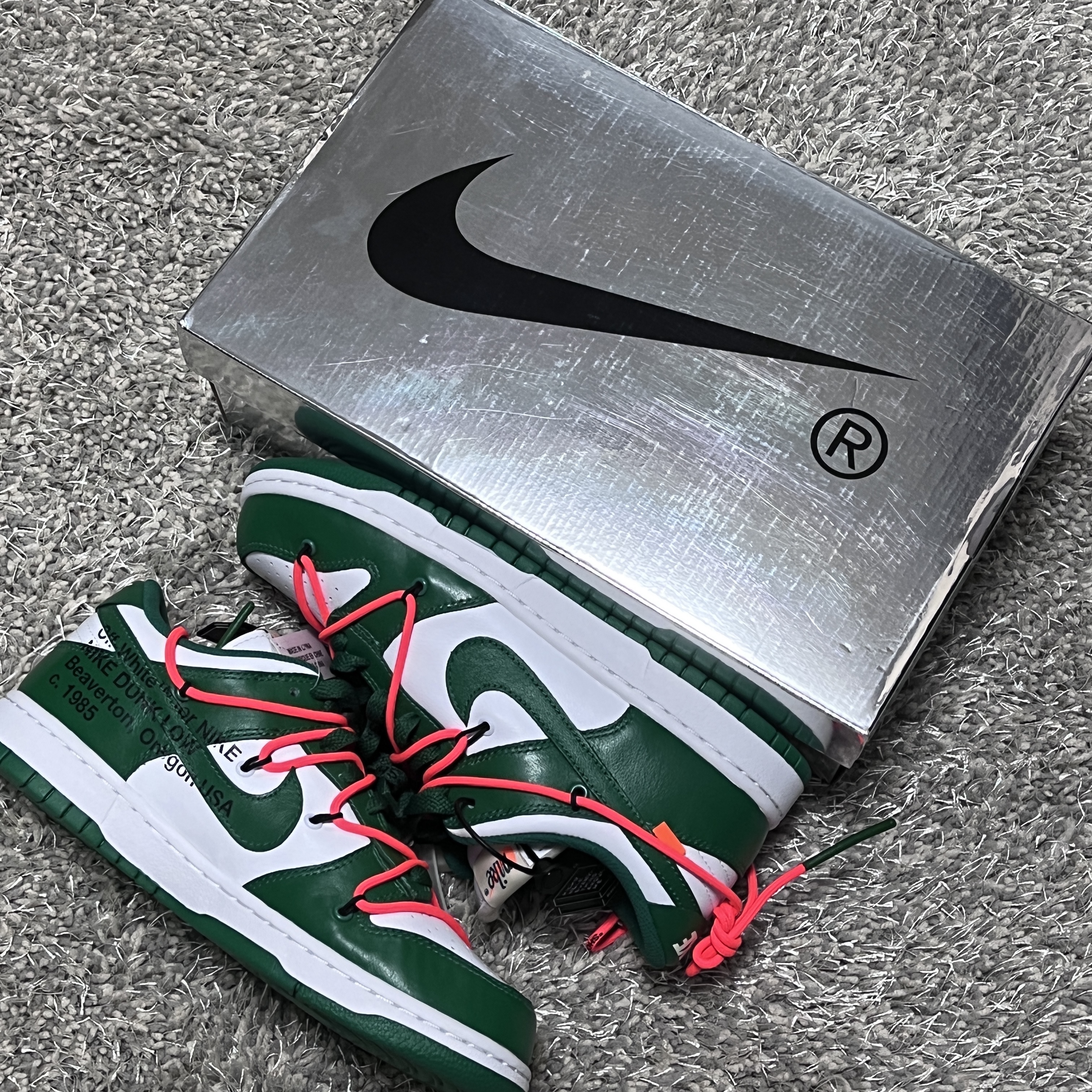Nike x Off-White Dunk Low Pine Green 착용 스타일 - 1