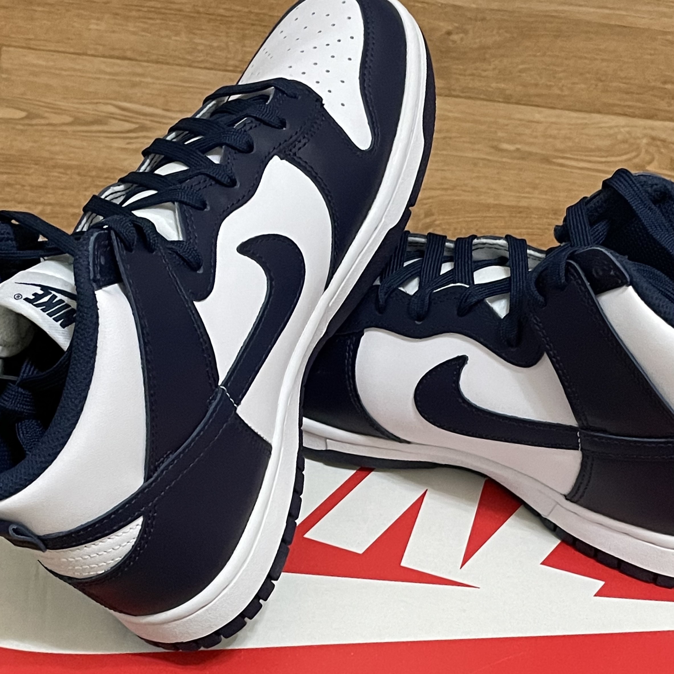 Nike Dunk High Retro Championship Navy 착용 스타일 - 1