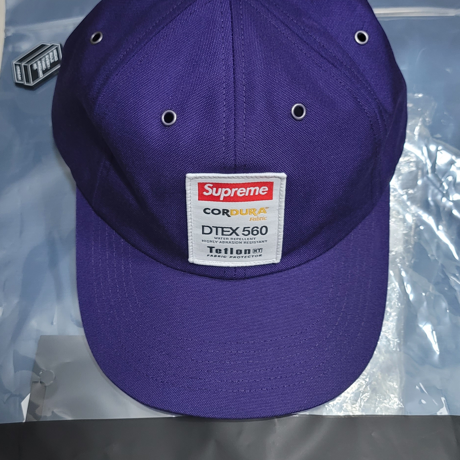 Supreme Cordura Teflon Label 6-Panel Dark Purple - 21FW 착용 스타일