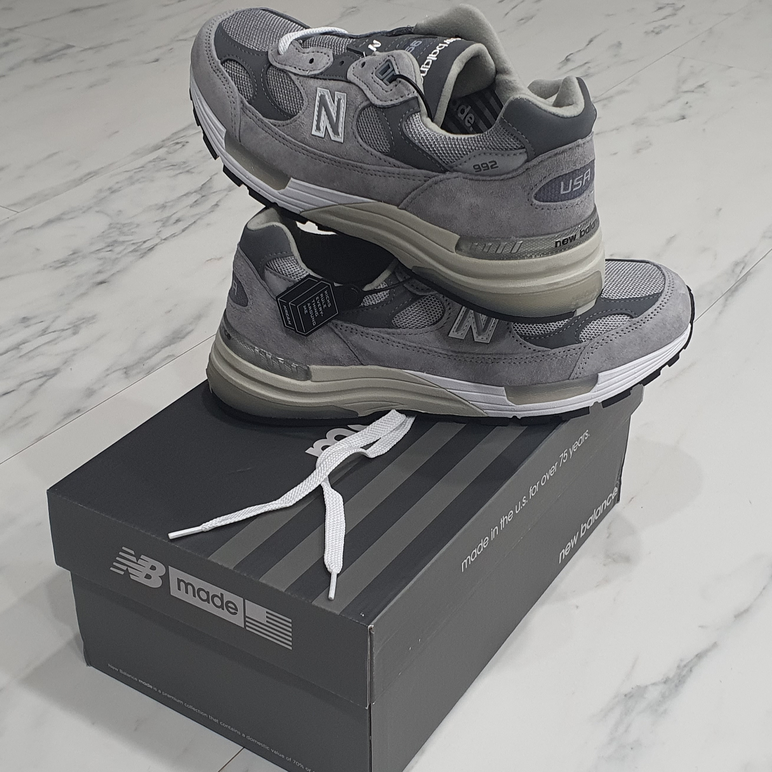 New Balance 992 Made in USA Grey - D Standard 착용 스타일