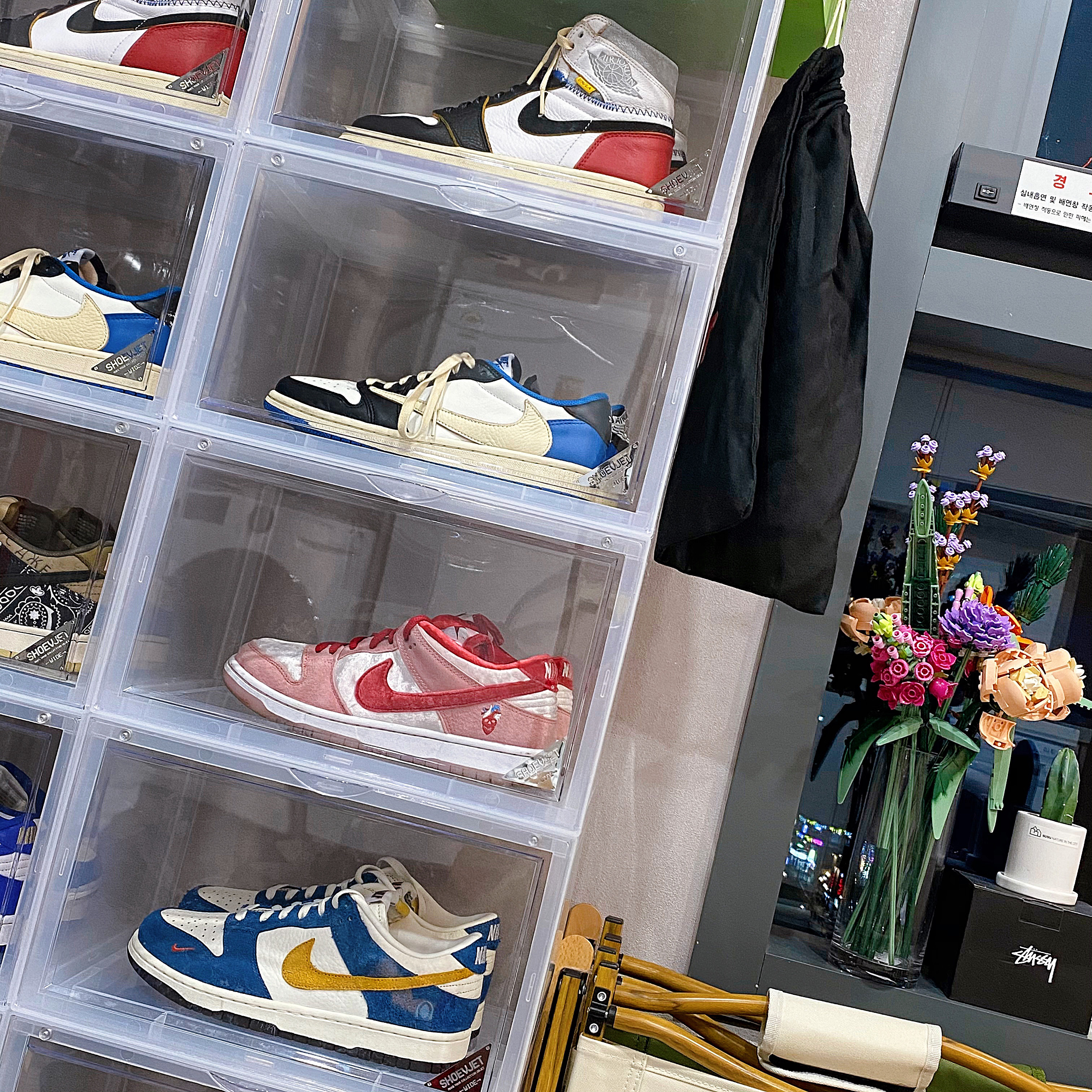 Nike x Kasina Dunk Low 80's Bus, Jordan 1 x Travis Scott x Fragment Retro Low OG SP Military Blue 착용 스타일