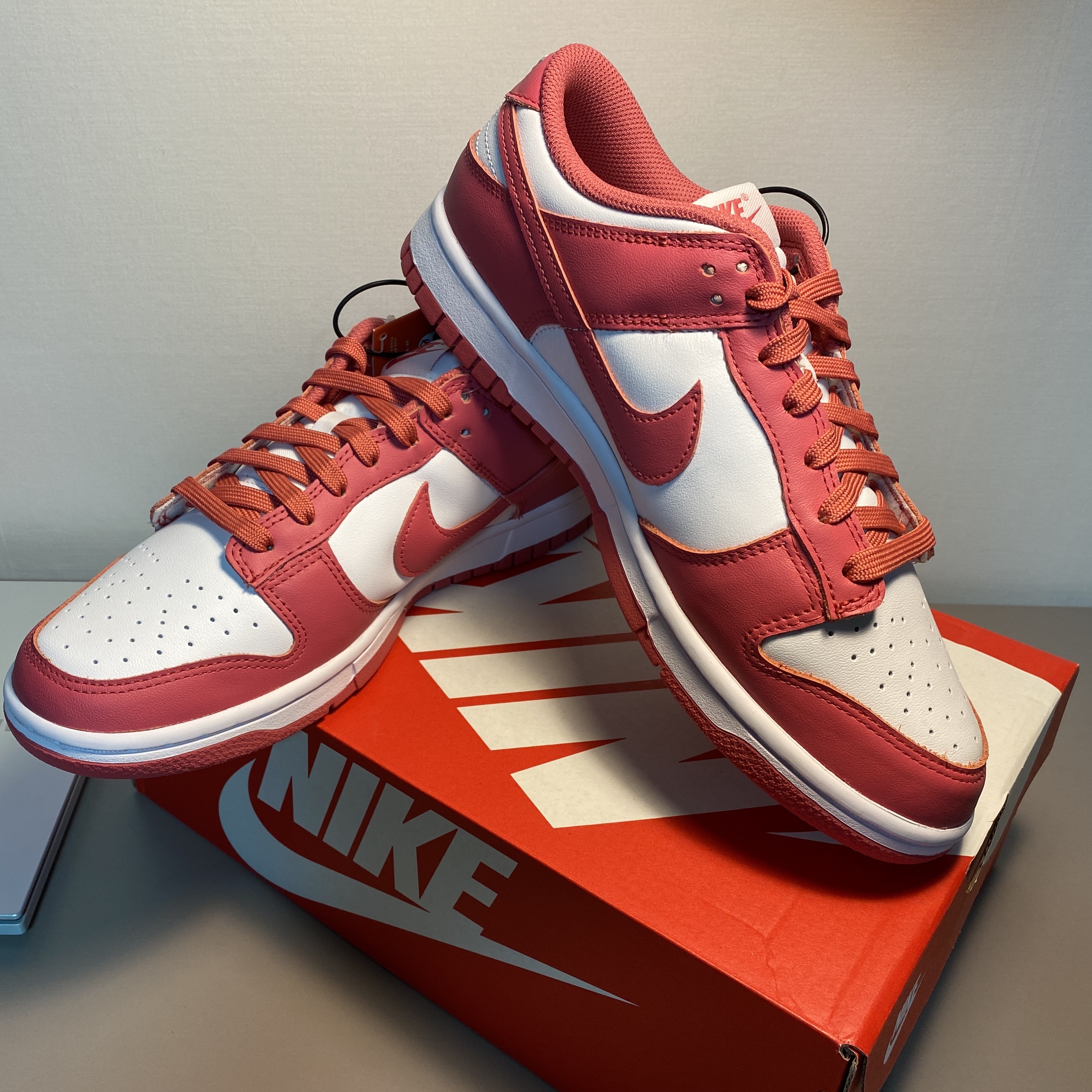 (W) Nike Dunk Low Archeo Pink 착용 스타일 - 2