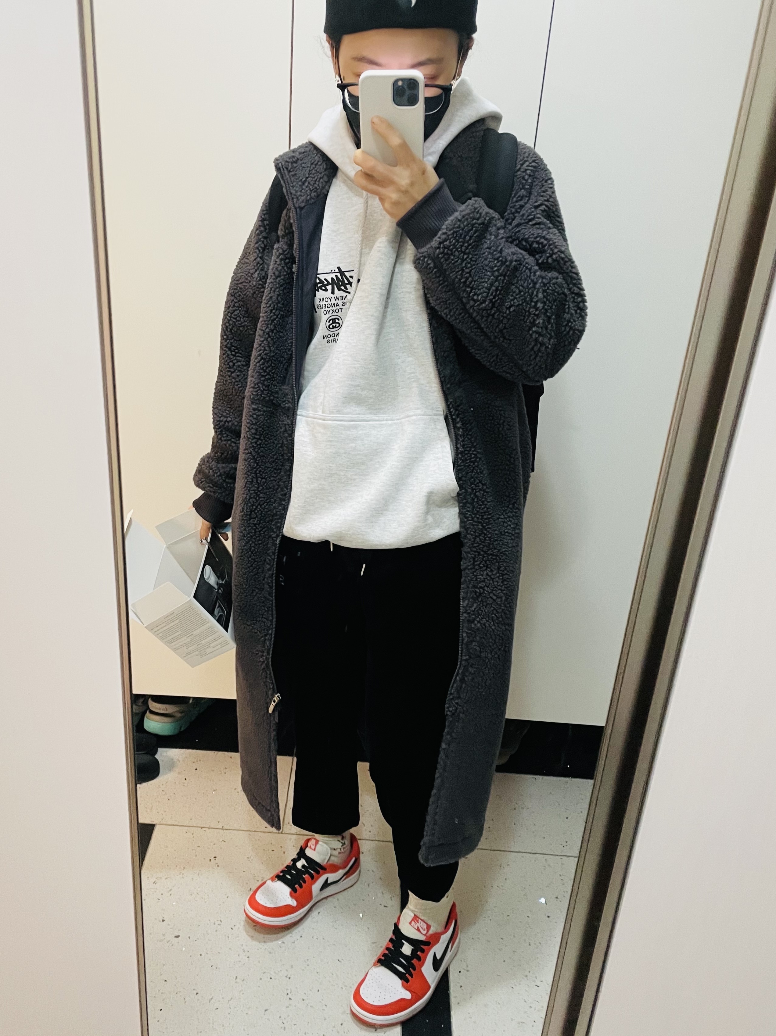 Stussy World Tour Hoodie Ash Heather 2021, Jordan 1 Low OG Starfish 착용 스타일