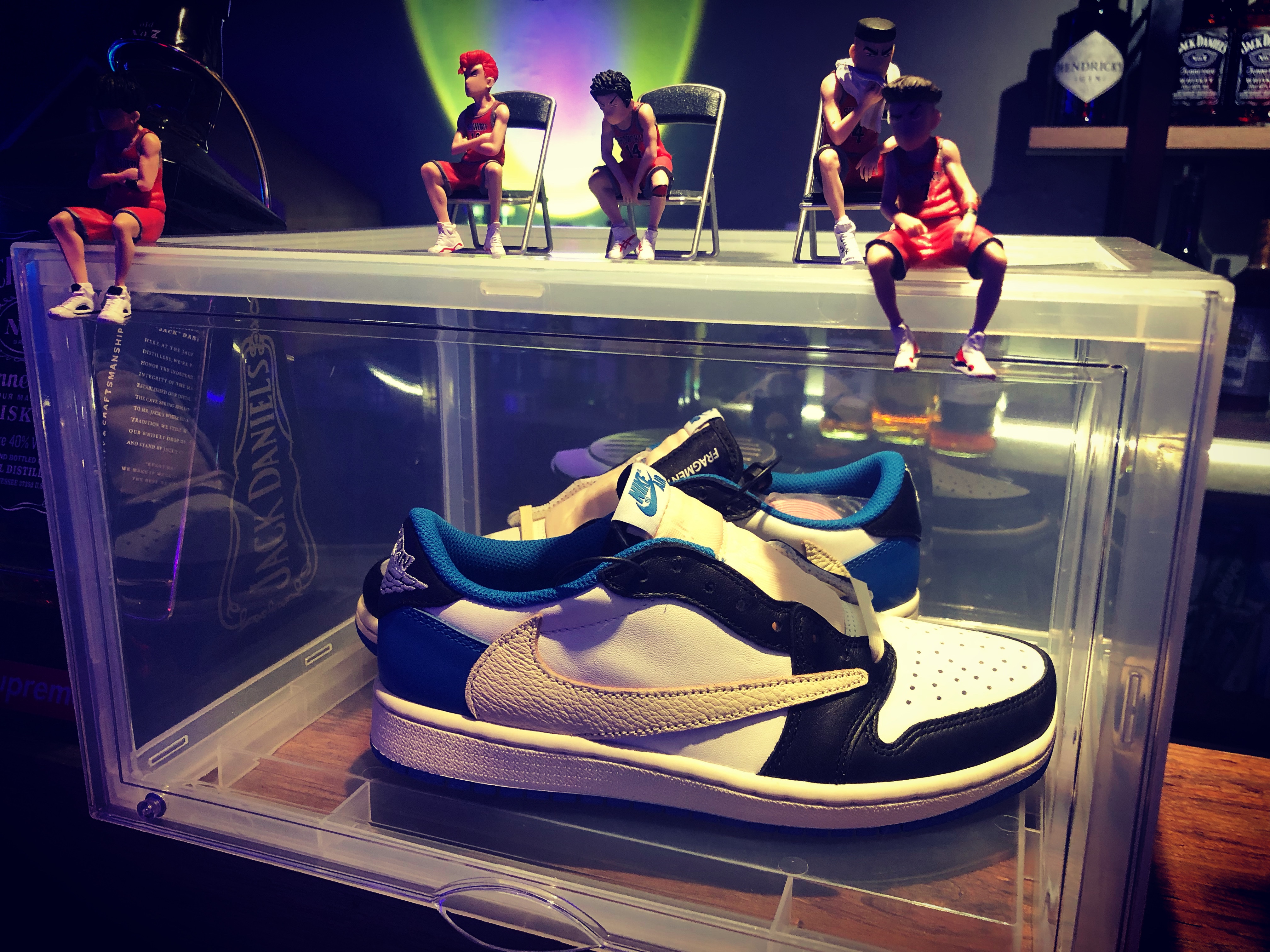 Jordan 1 x Travis Scott x Fragment Retro Low OG SP Military Blue 착용 스타일