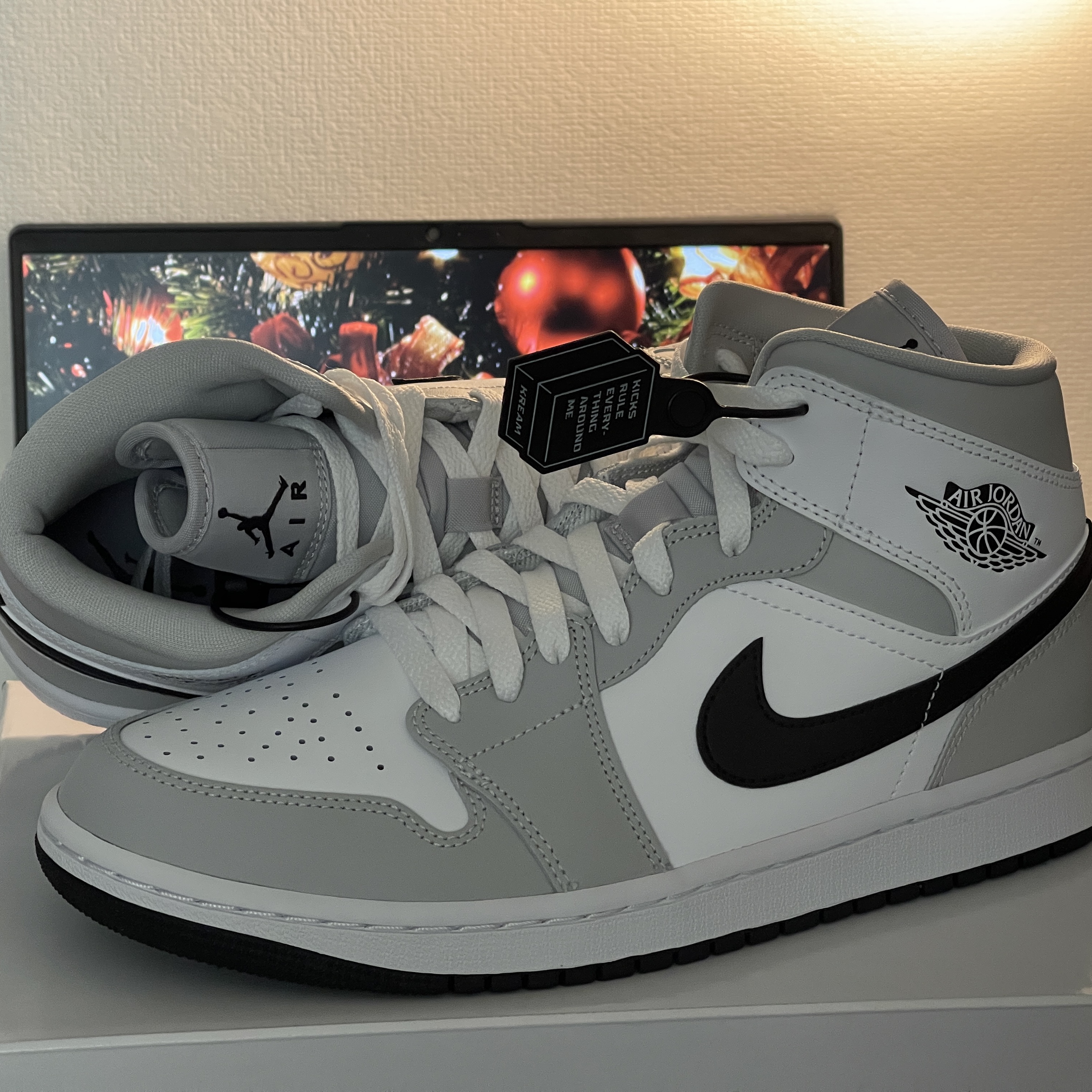 (W) Jordan 1 Mid Grey Fog 착용 스타일