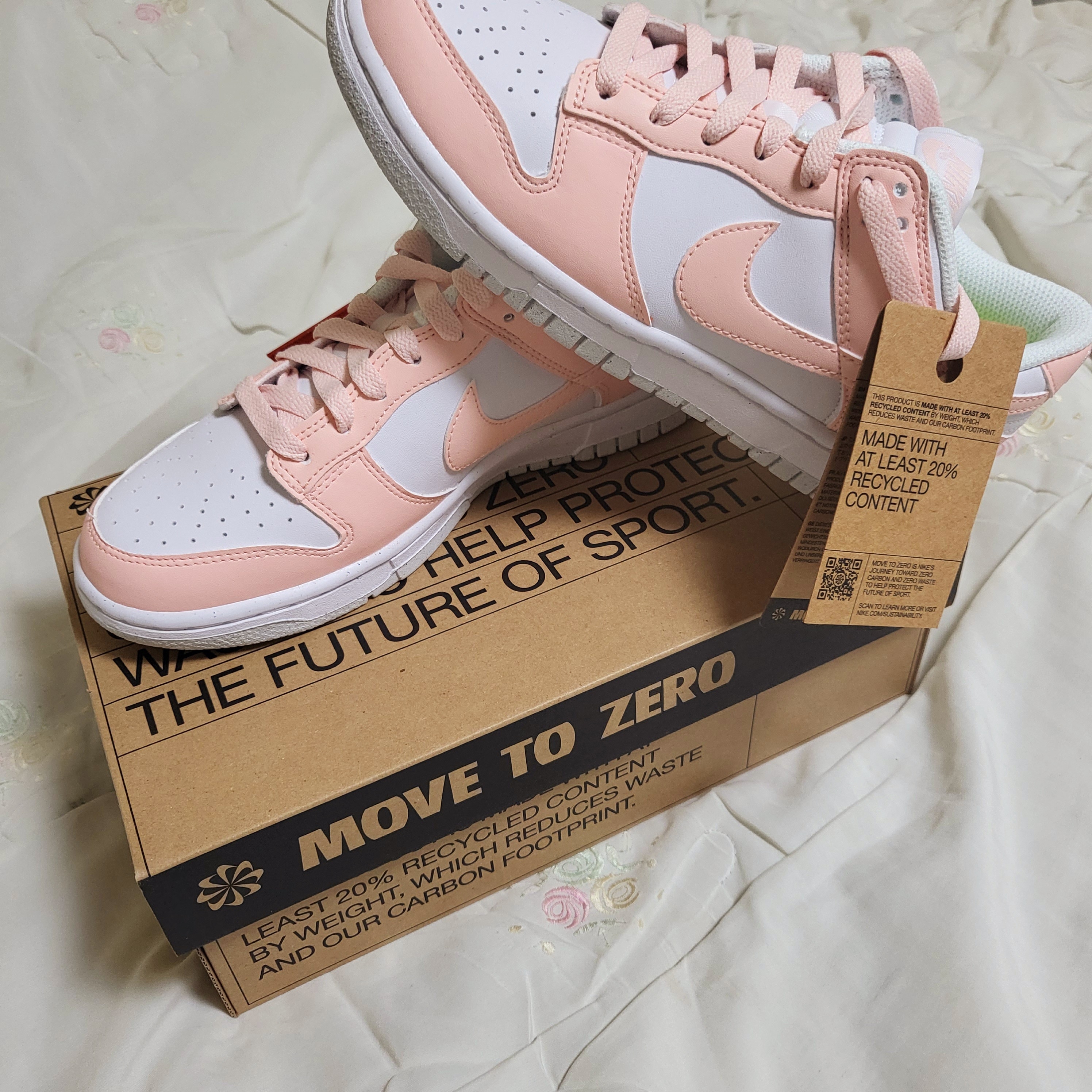 (W) Nike Dunk Low Next Nature Pale Coral 착용 스타일 - 1