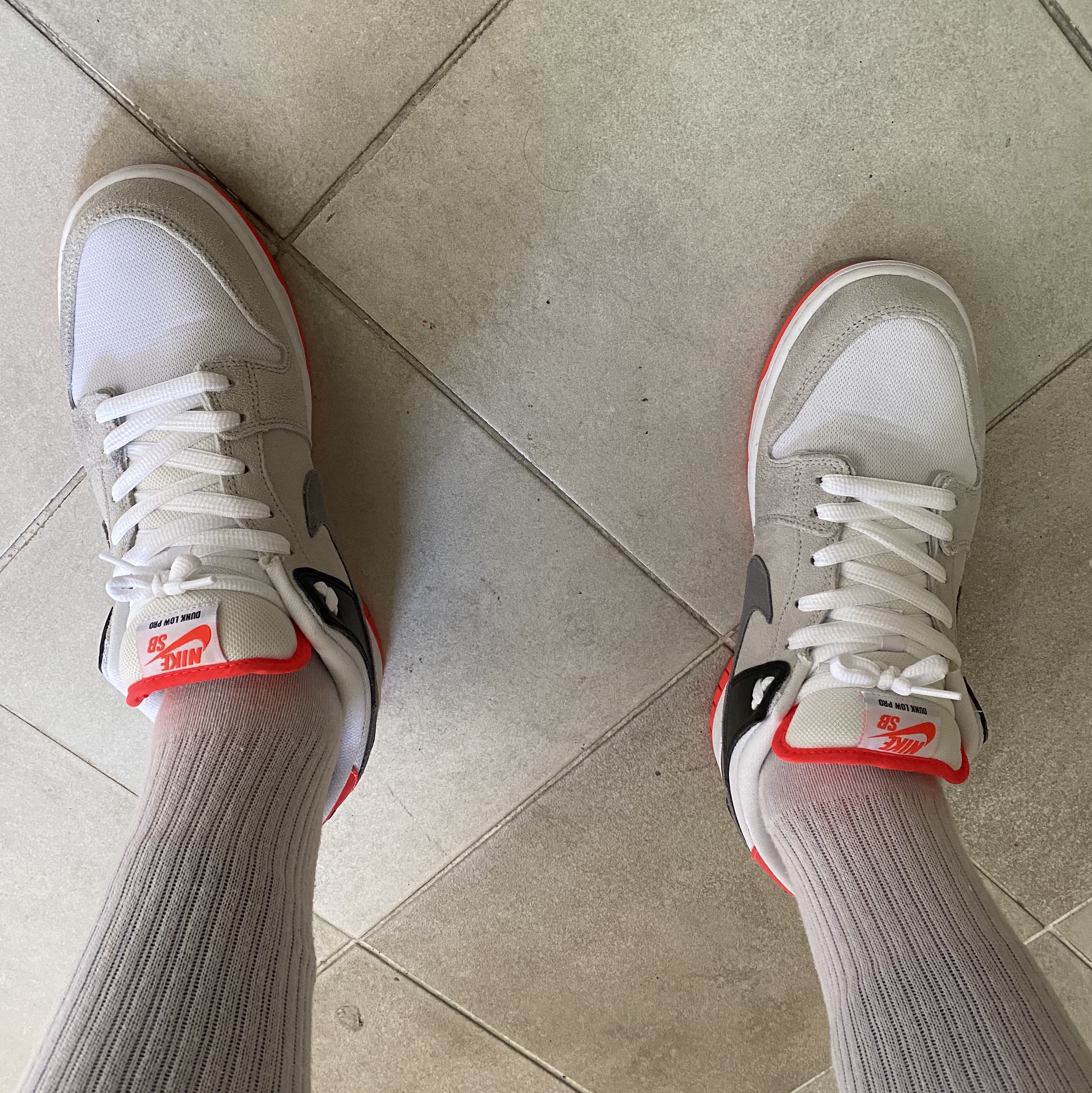 Nike SB Dunk Low Pro Infrared Orange Label 착용 스타일