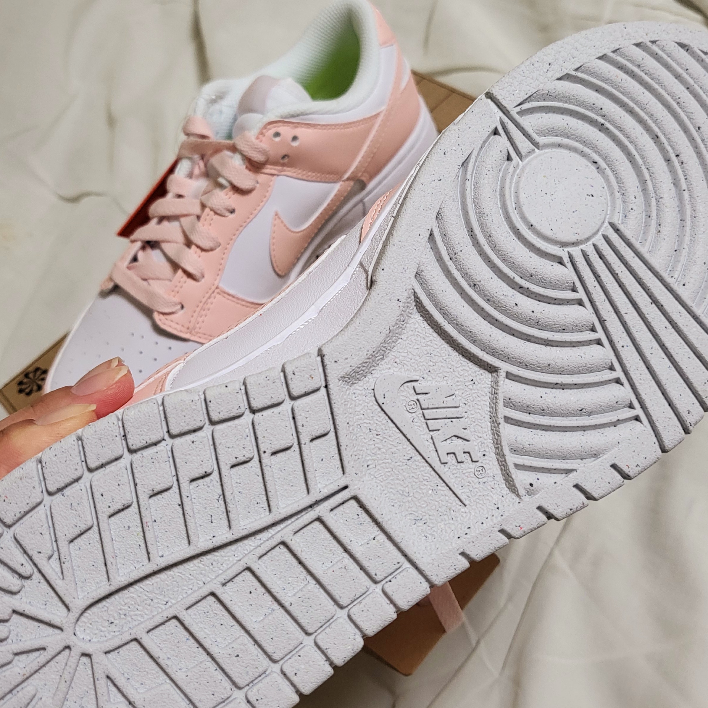 (W) Nike Dunk Low Next Nature Pale Coral 착용 스타일 - 3