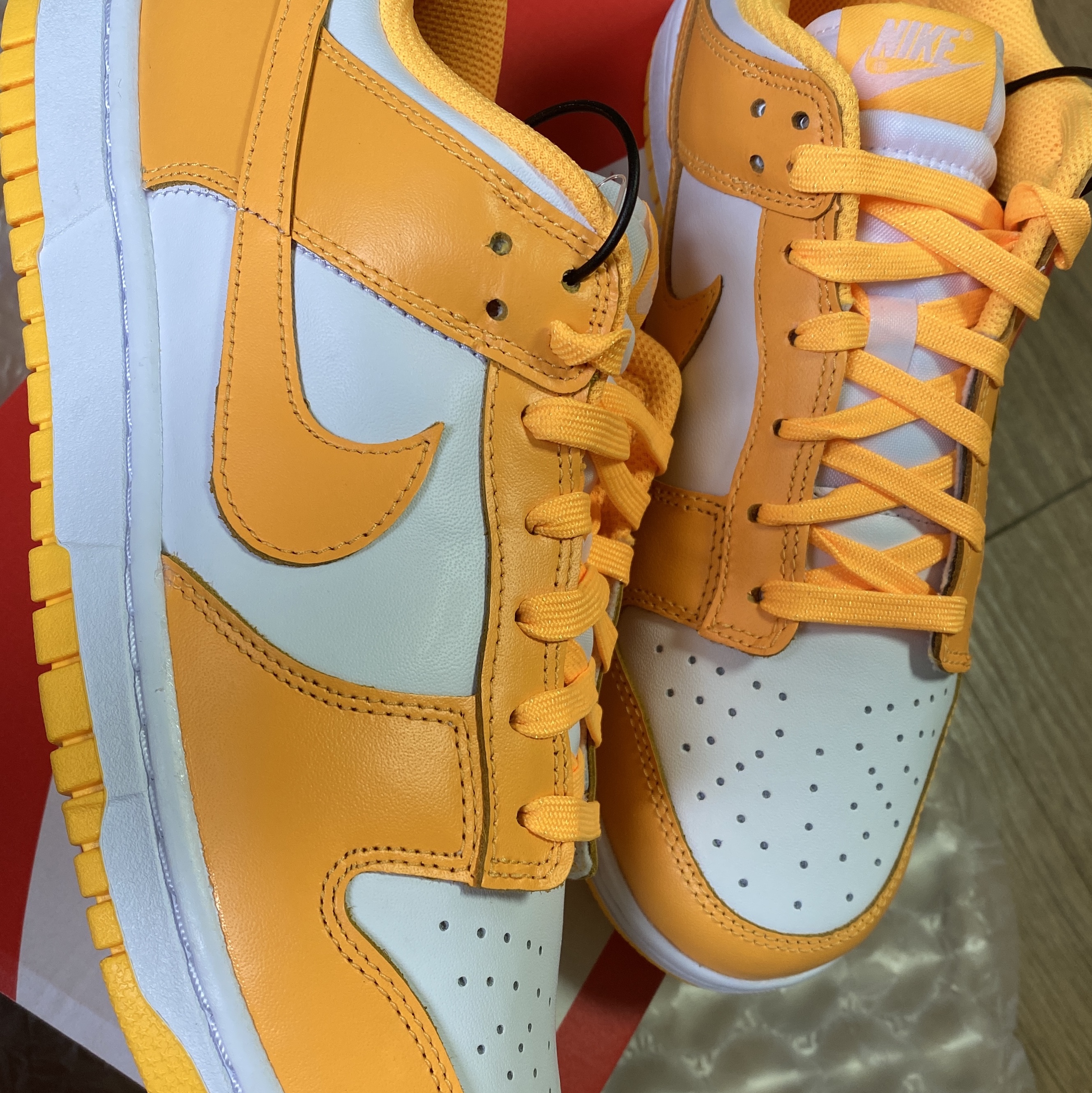 (W) Nike Dunk Low Laser Orange 착용 스타일