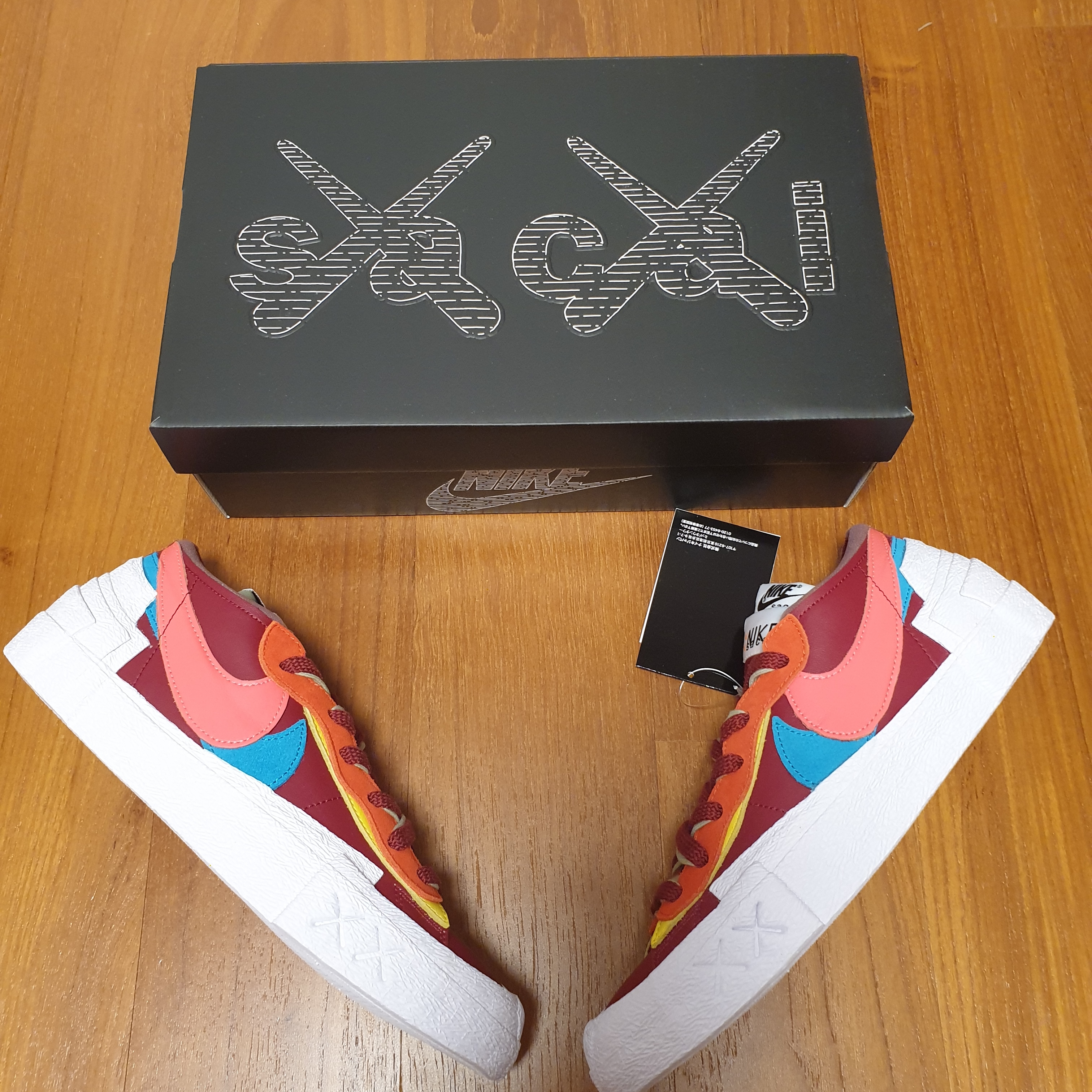 Nike x Sacai x Kaws Blazer Low Team Red 착용 스타일 - 2