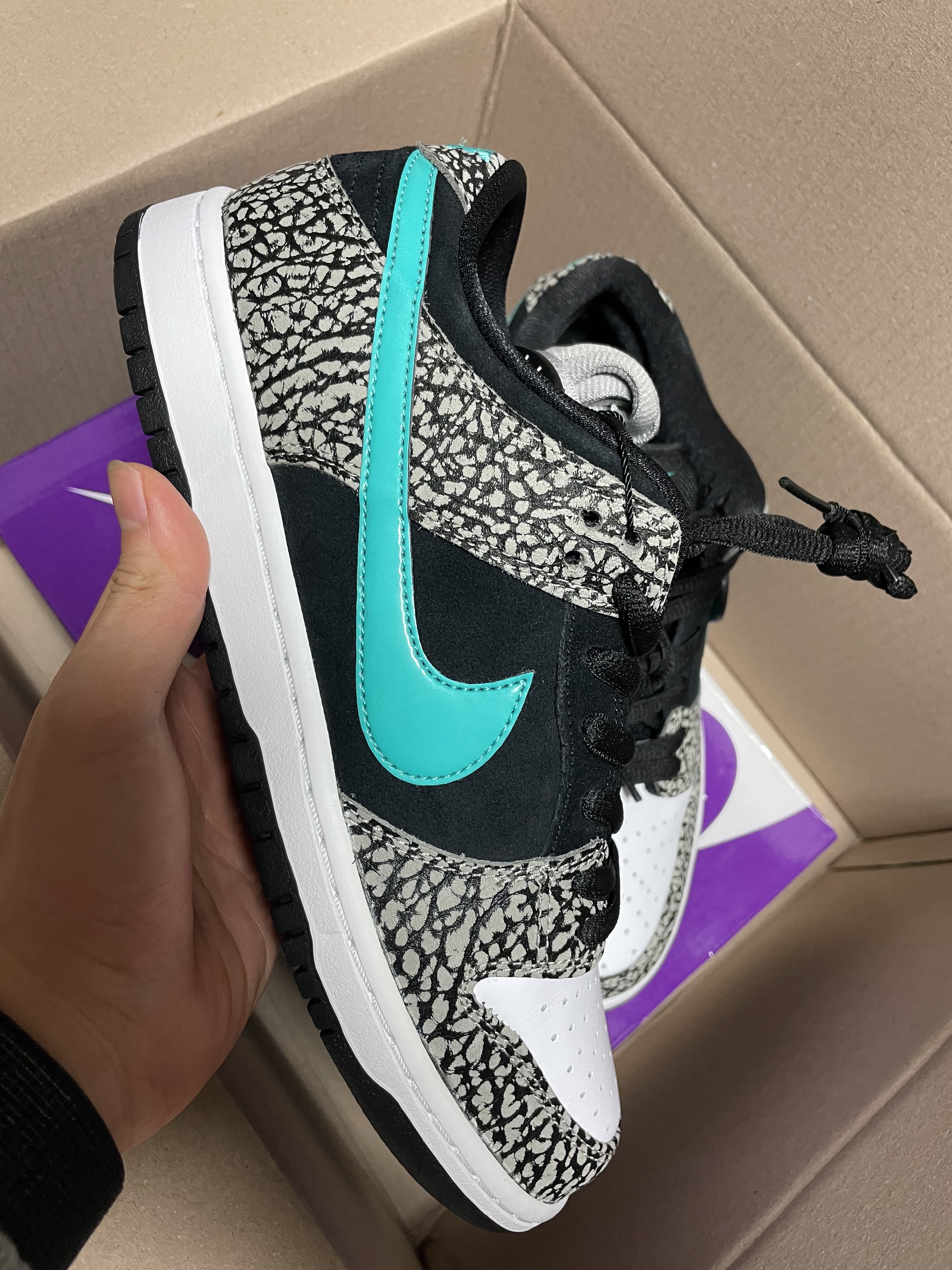 Nike SB Dunk Low Pro Clear Jade 착용 스타일 - 2