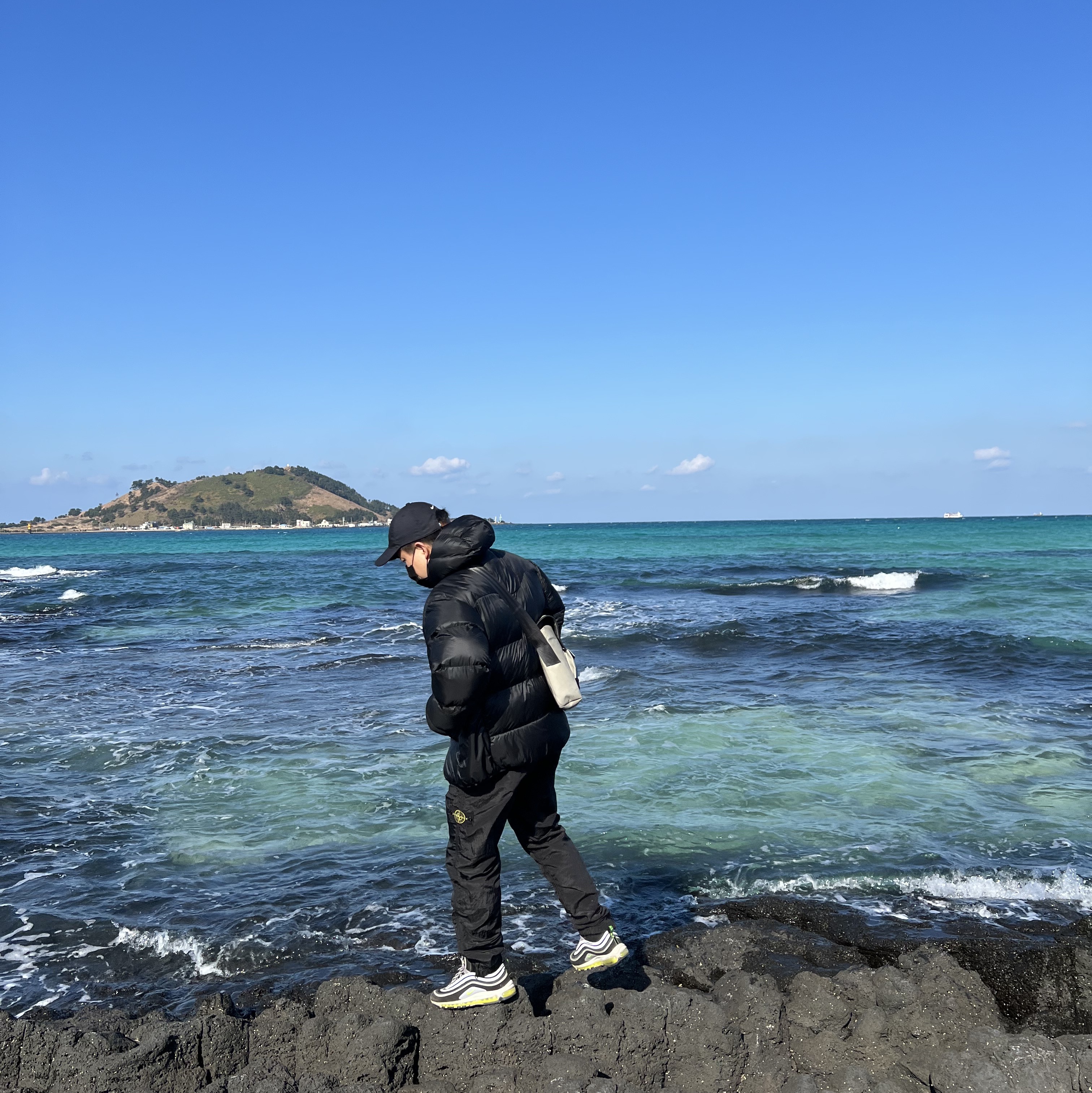 Nike ACG Therma-Fit ADV Lunar Lake Puffer Jacket Black - US/EU 착용 스타일