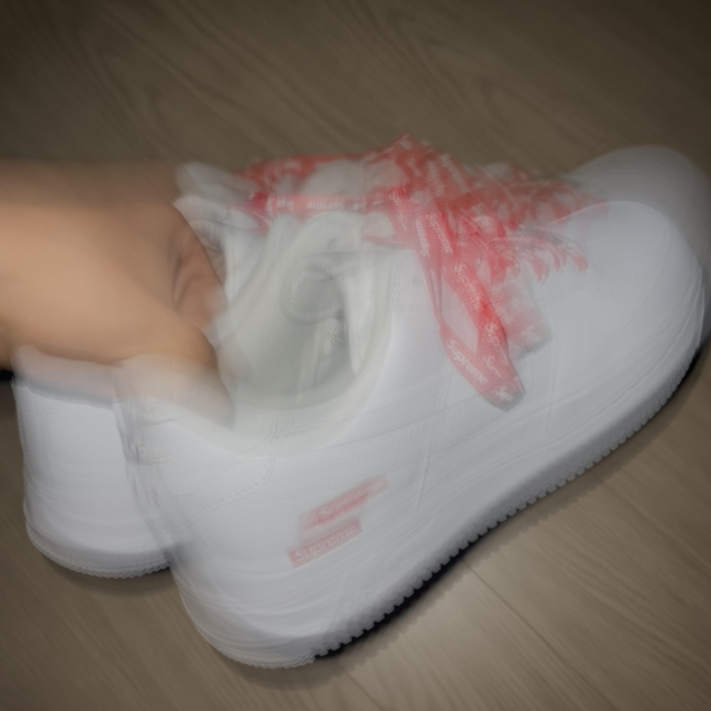 Nike x Supreme Air Force 1 Low White 착용 스타일
