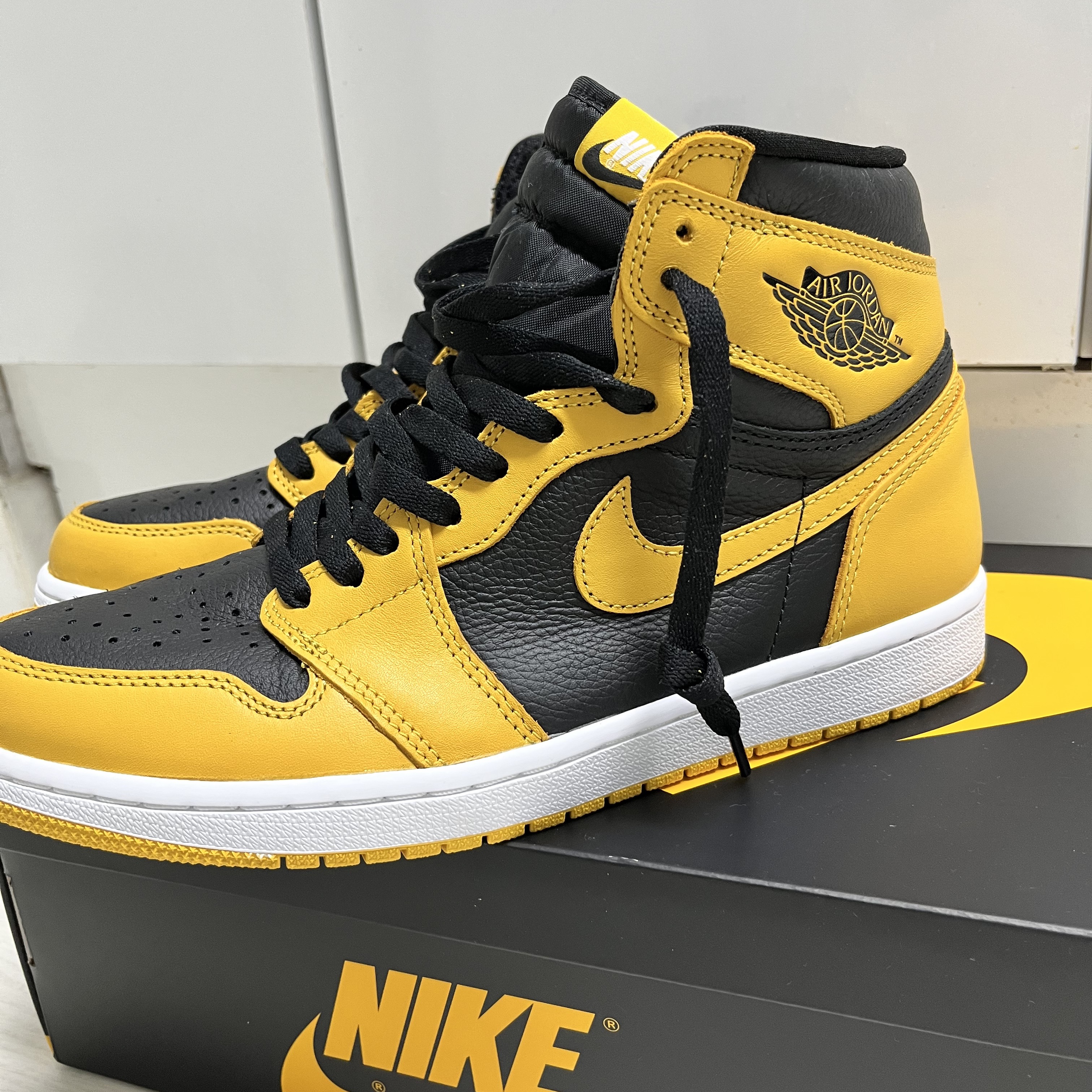 Jordan 1 Retro High OG Pollen 착용 스타일