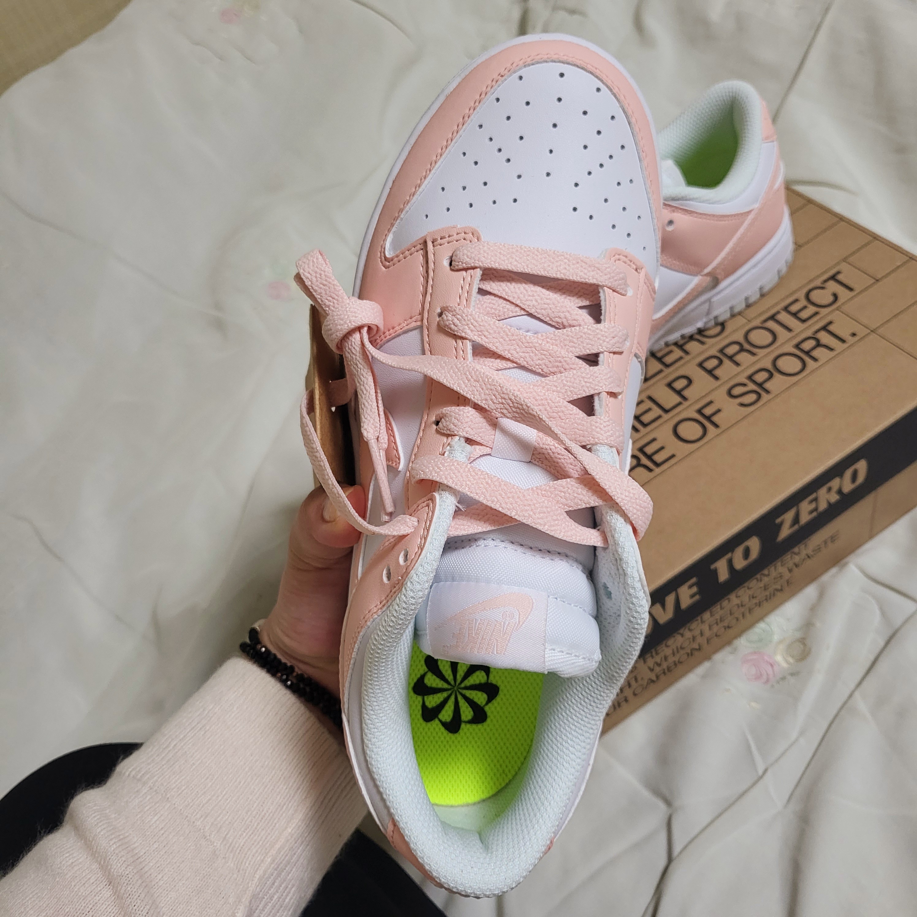 (W) Nike Dunk Low Next Nature Pale Coral 착용 스타일 - 2