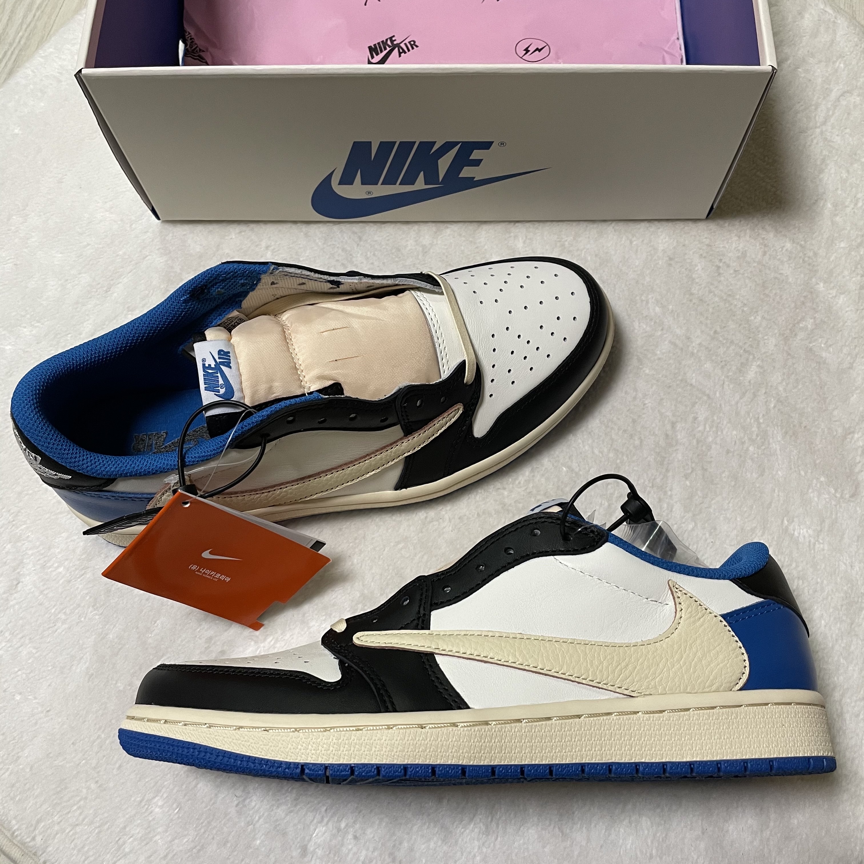Jordan 1 x Travis Scott x Fragment Retro Low OG SP Military Blue 착용 스타일