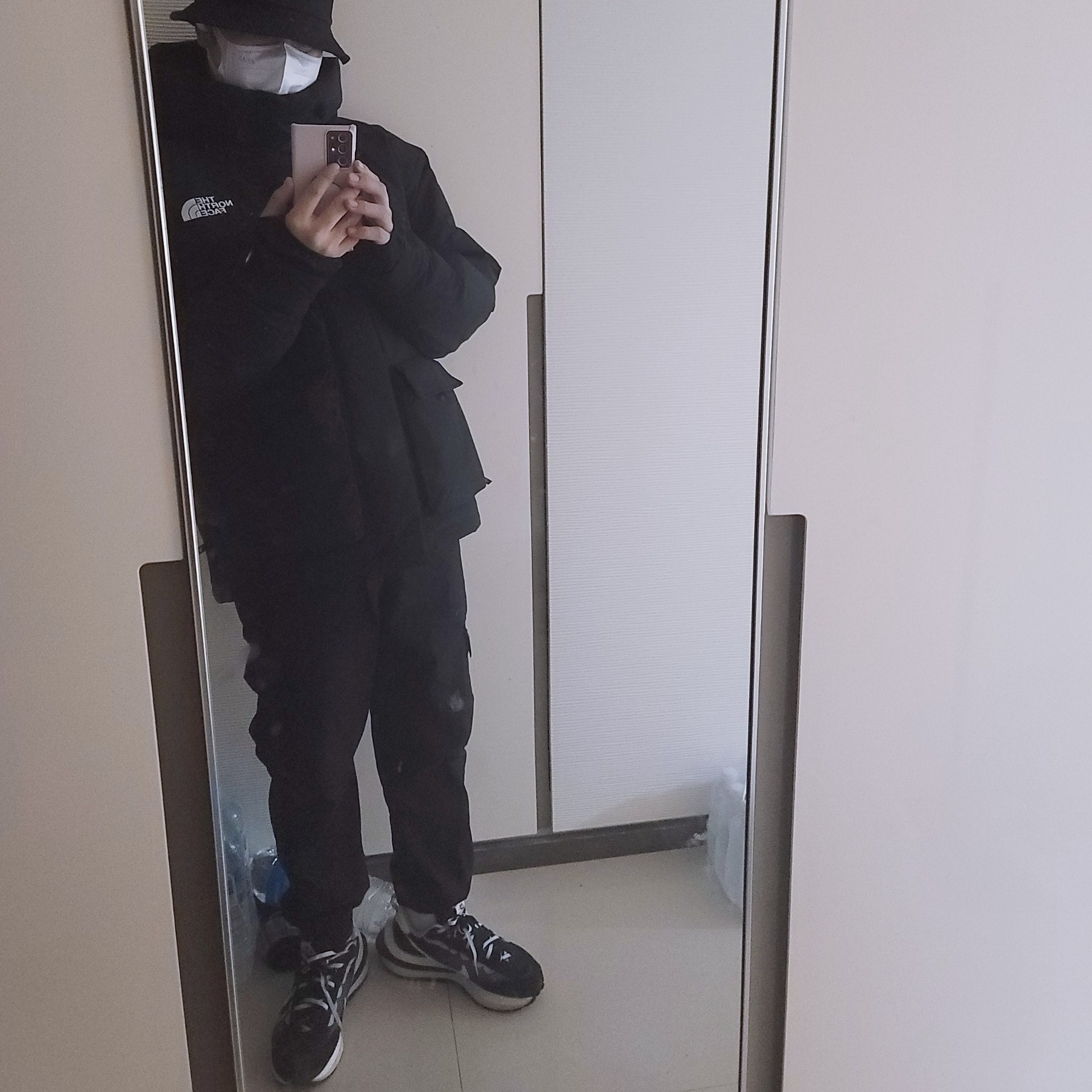 Nike x Sacai VaporWaffle Black White, Nike x Stussy Bucket Hat Black 착용 스타일 - 1