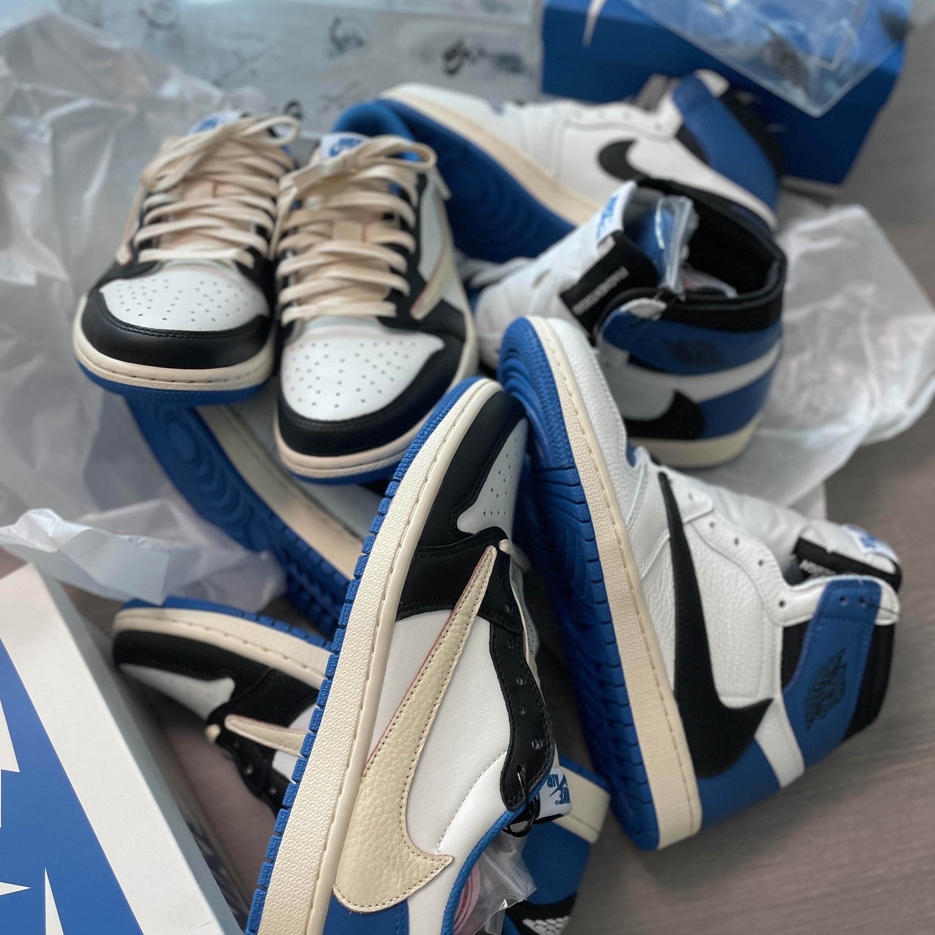 Jordan 1 x Travis Scott x Fragment Retro Low OG SP Military Blue, Jordan 1 x Travis Scott x Fragment Retro High OG SP Military Blue 착용 스타일