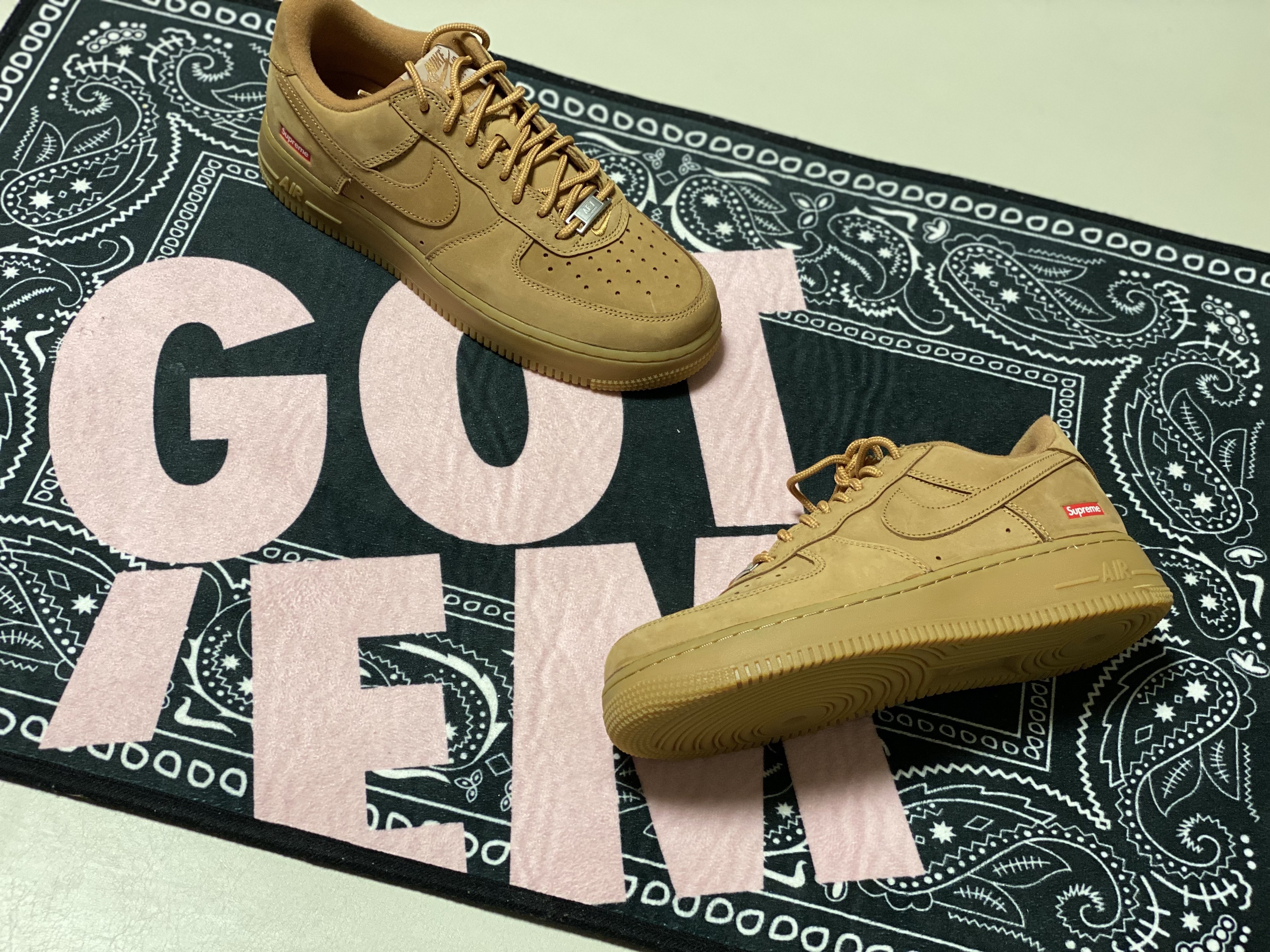 Nike x Supreme Air Force 1 Low Flax 착용 스타일