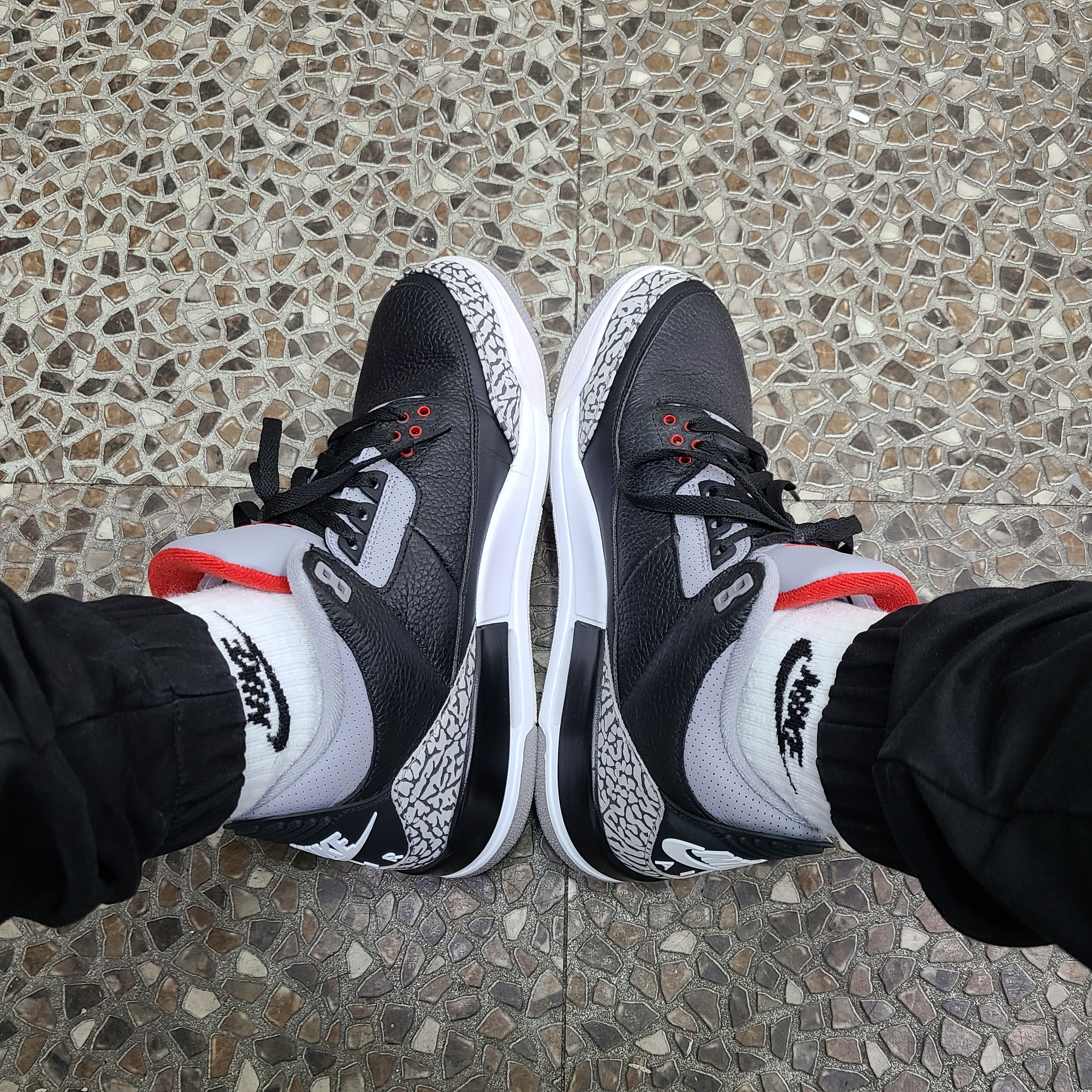 Jordan 3 Retro OG Black Cement 2018 착용 스타일 - 1