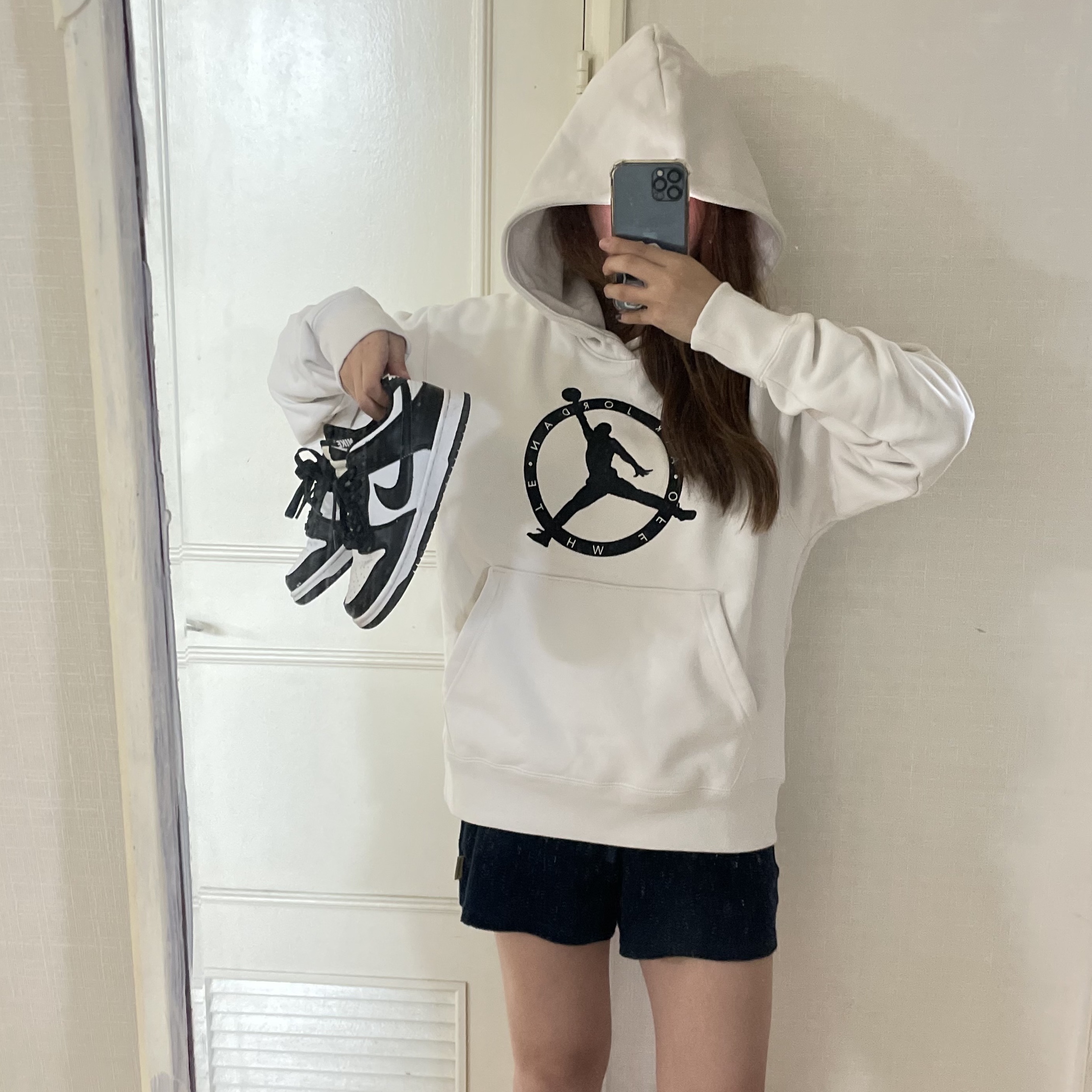 Nike Dunk Low Retro Black, Jordan x Off-White Hoodie Phantom - Asia 착용 스타일