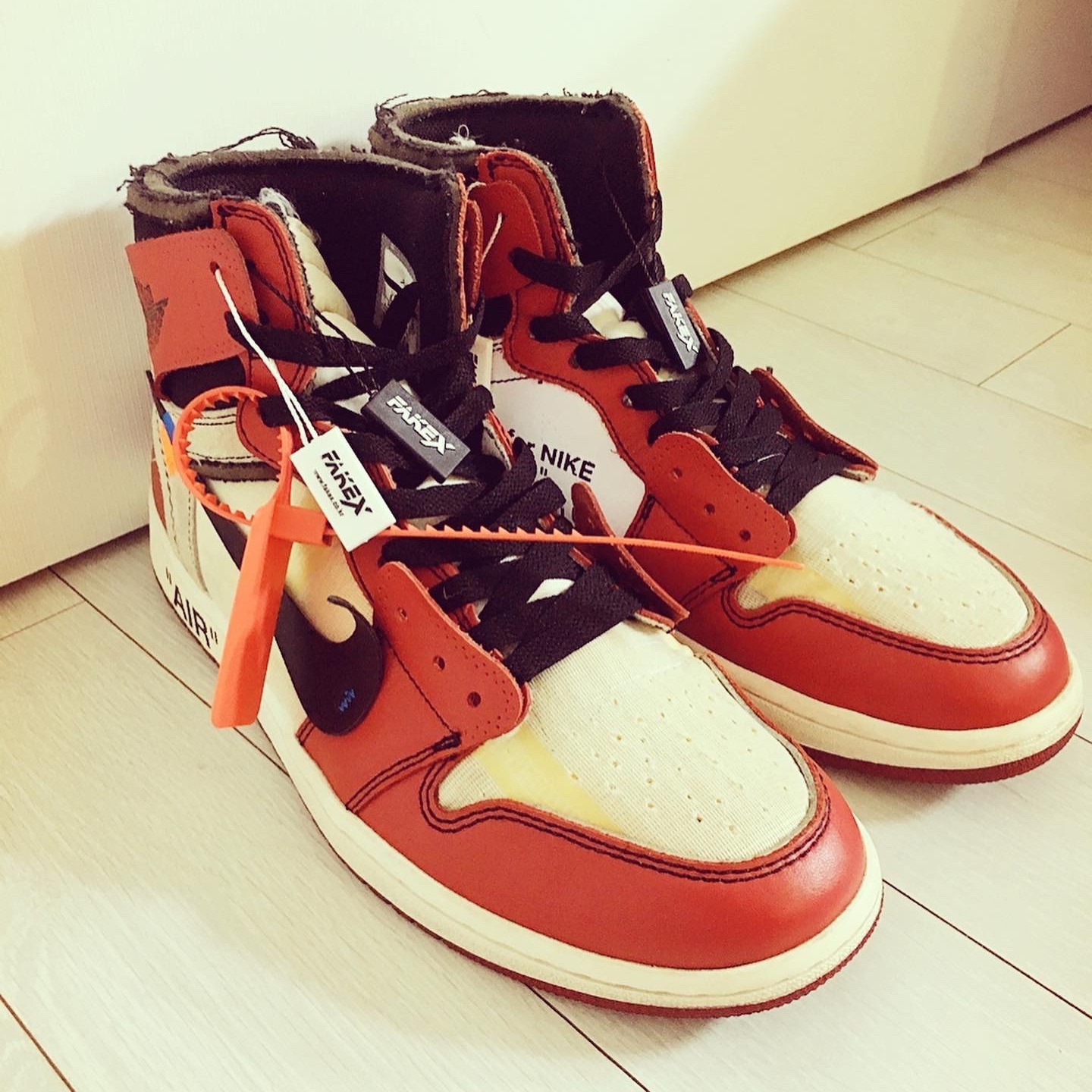 Jordan 1 x Off-White Retro High Chicago The Ten 착용 스타일 - 3